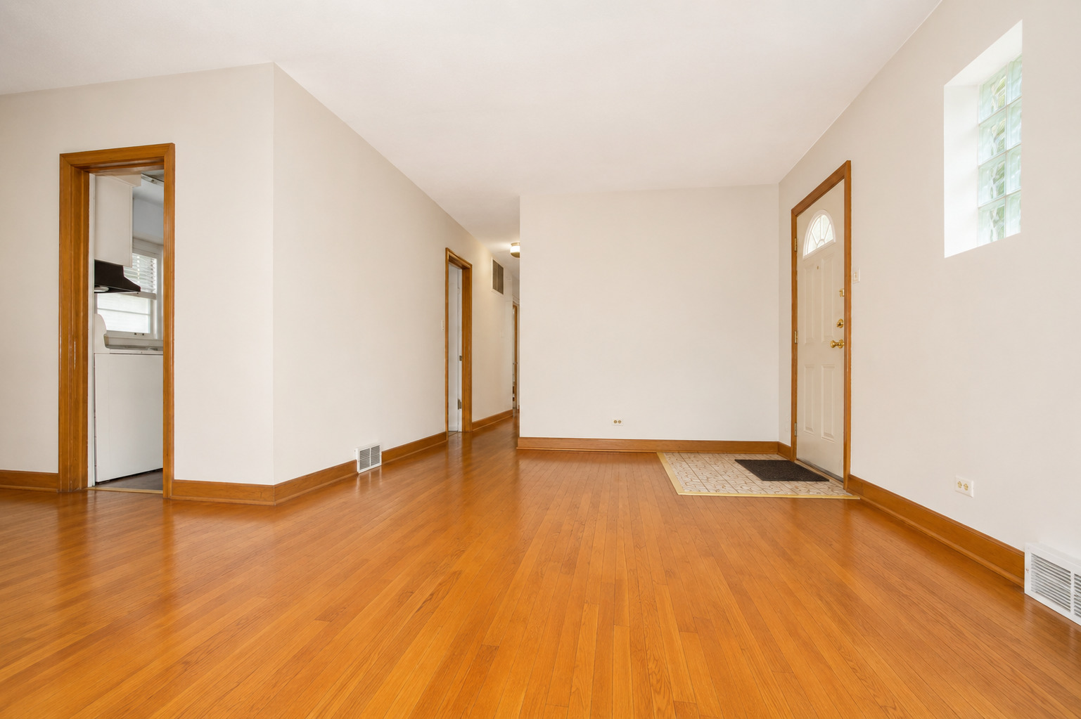 4253 Prescott Avenue, Lyons, IL 60534
