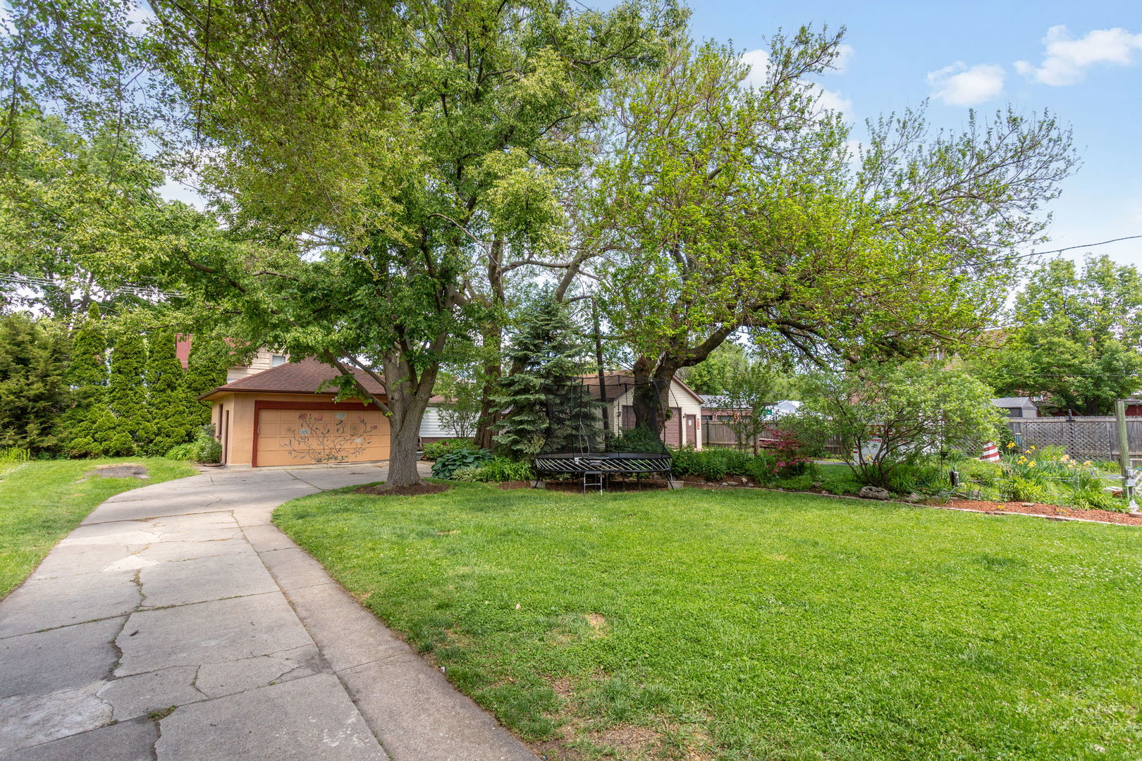 342 Lawton Road, Riverside, IL 60546