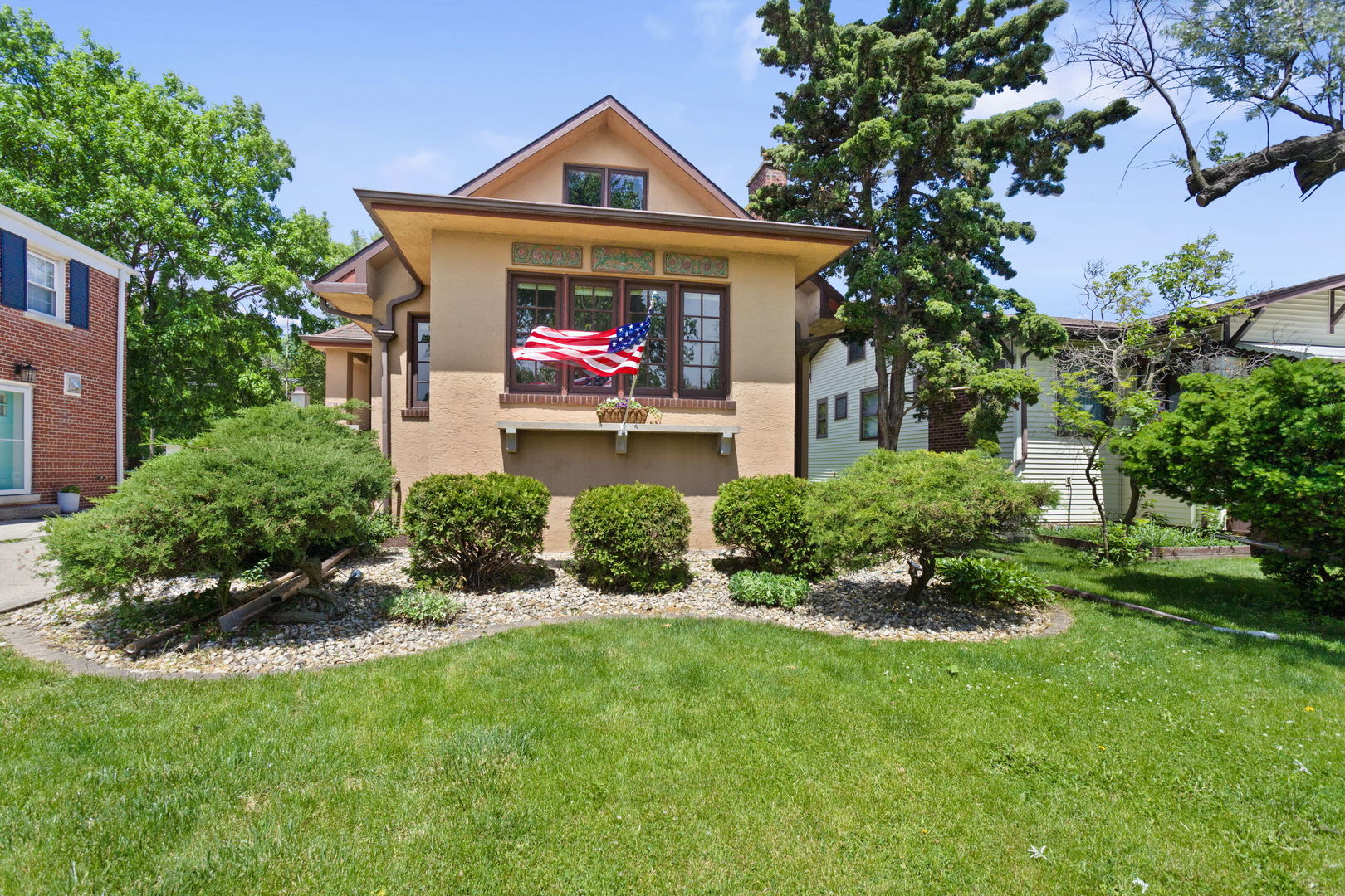 342 Lawton Road, Riverside, IL 60546