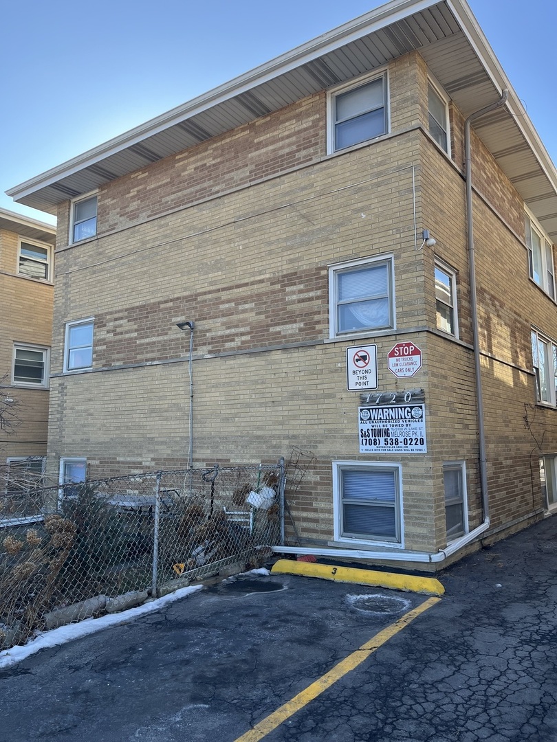 1730 N 1st Avenue, Melrose Park, IL 60160