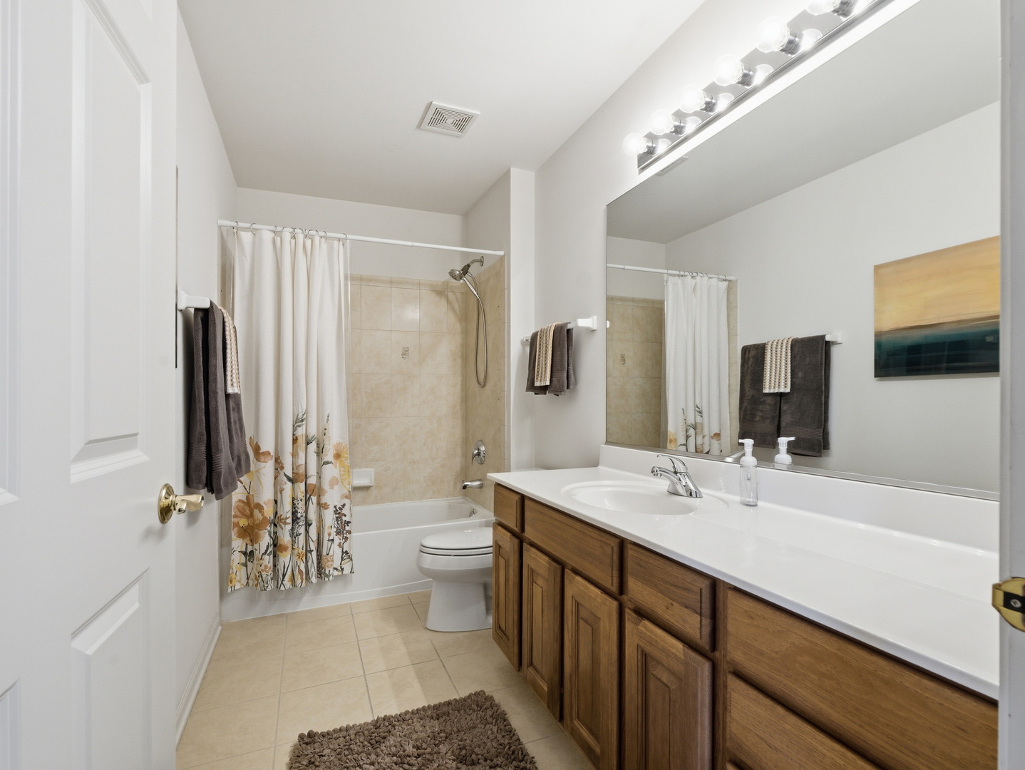 490 Dolton Lane, Carol Stream, IL 60188