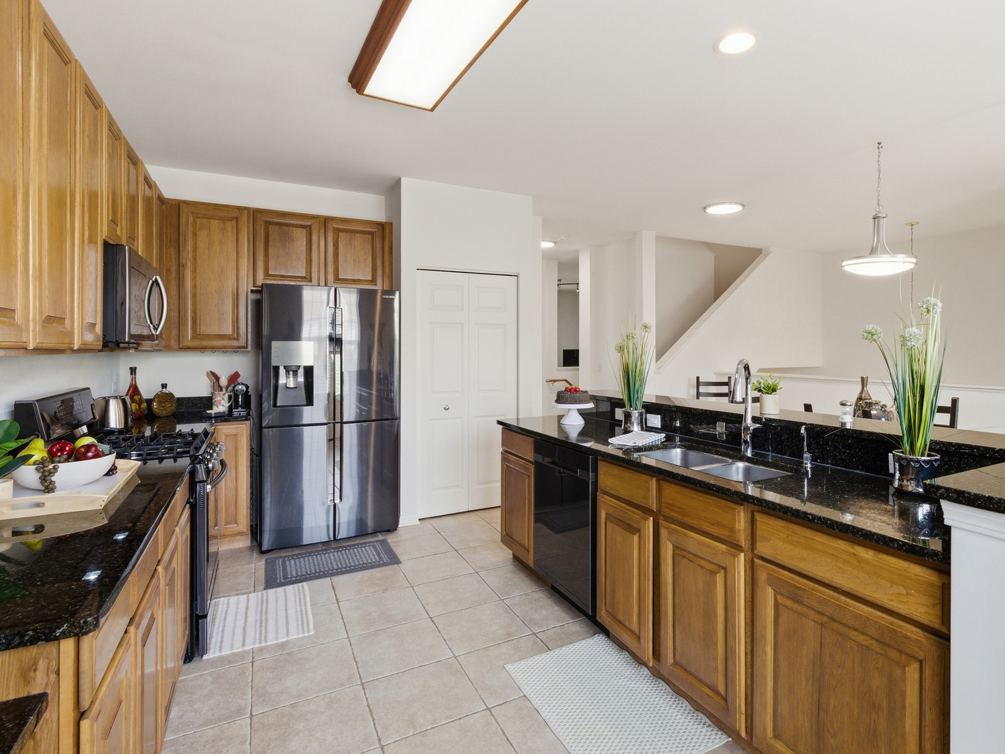 490 Dolton Lane, Carol Stream, IL 60188