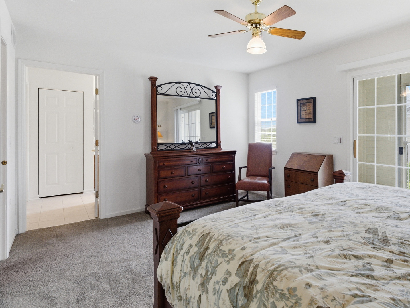 490 Dolton Lane, Carol Stream, IL 60188