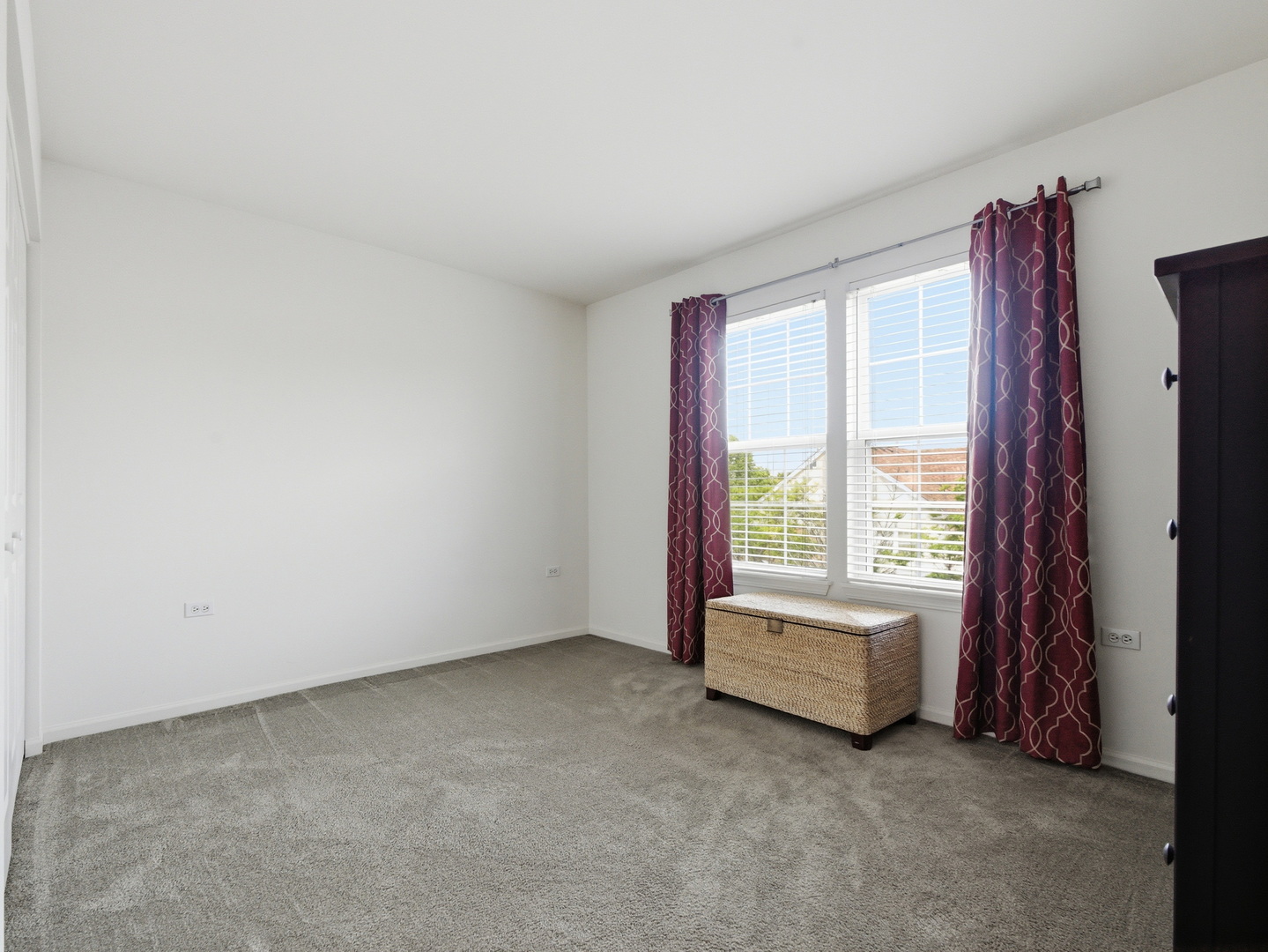 490 Dolton Lane, Carol Stream, IL 60188