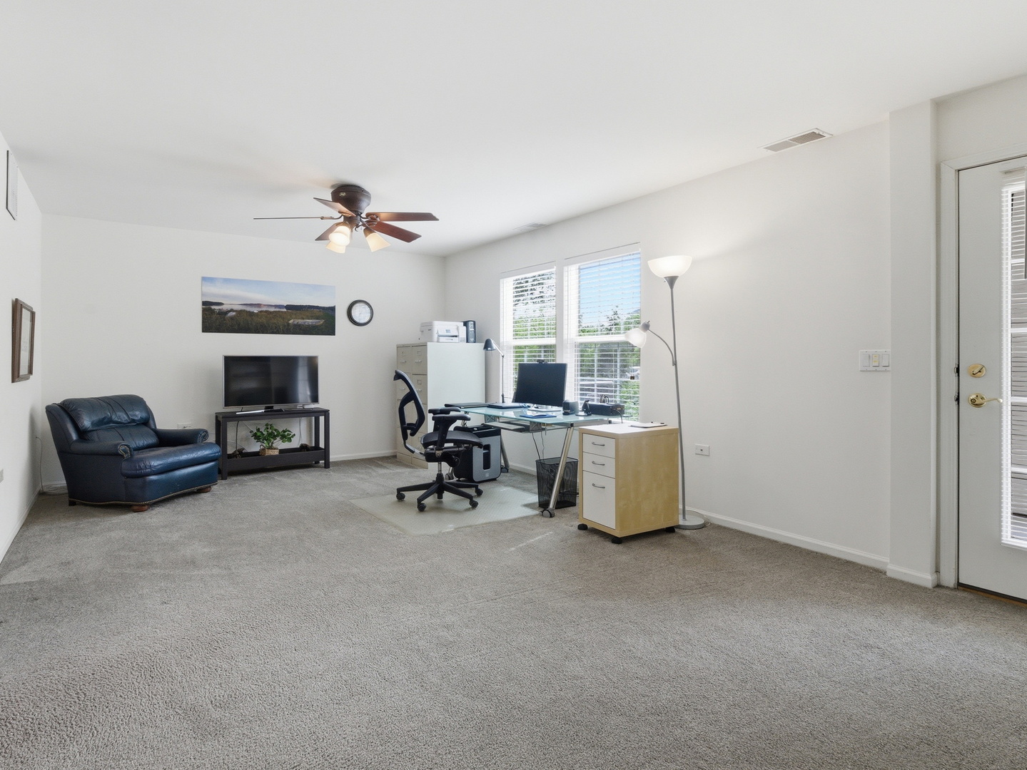 490 Dolton Lane, Carol Stream, IL 60188