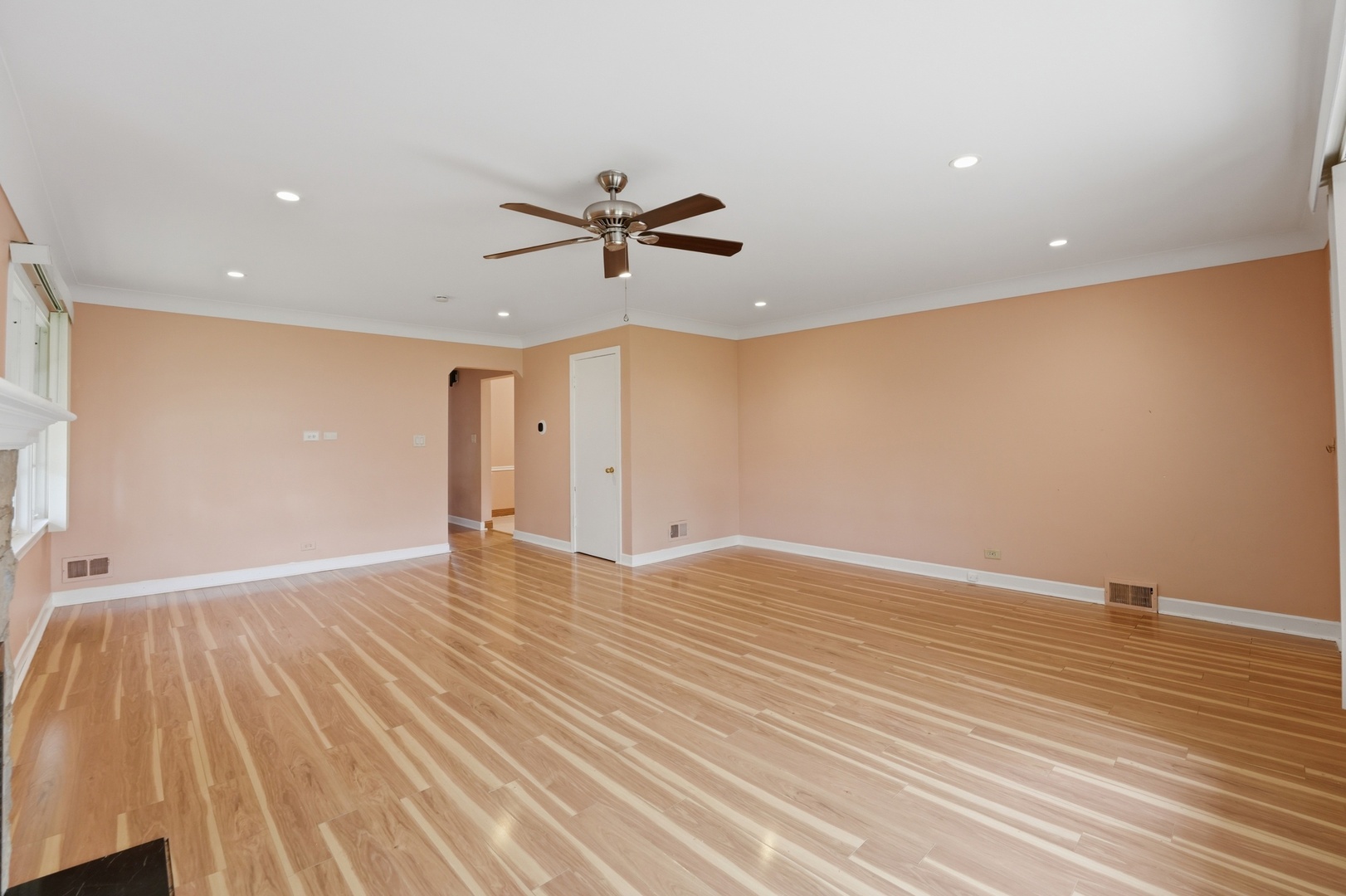 306 W Lonnquist Boulevard, Mount Prospect, IL 60056