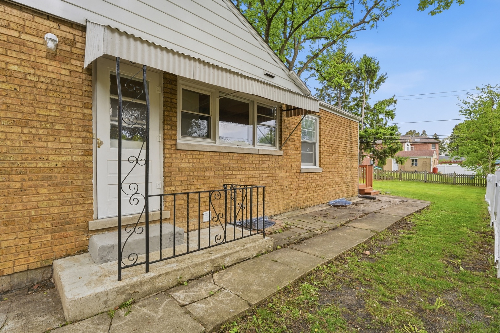306 W Lonnquist Boulevard, Mount Prospect, IL 60056