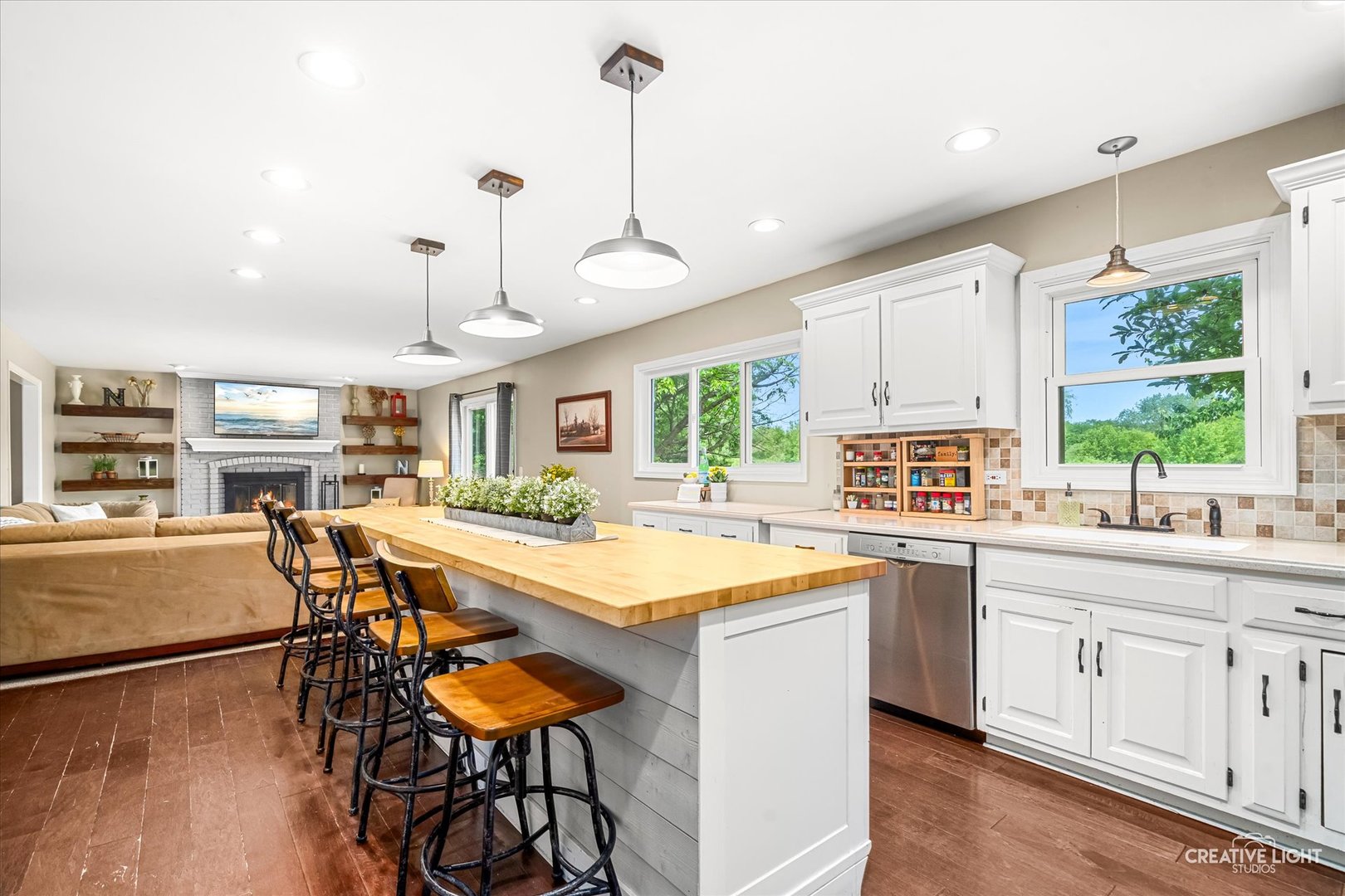 40W880 S Bridle Creek Drive, St. Charles, IL 60175