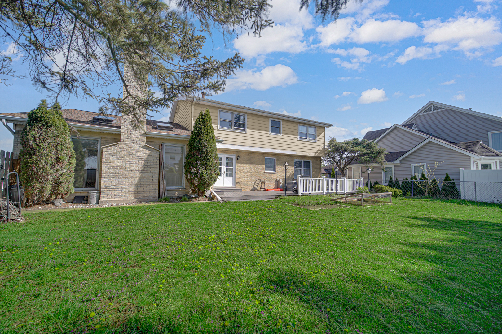 1623 W Bray Court, Arlington Heights, IL 60005