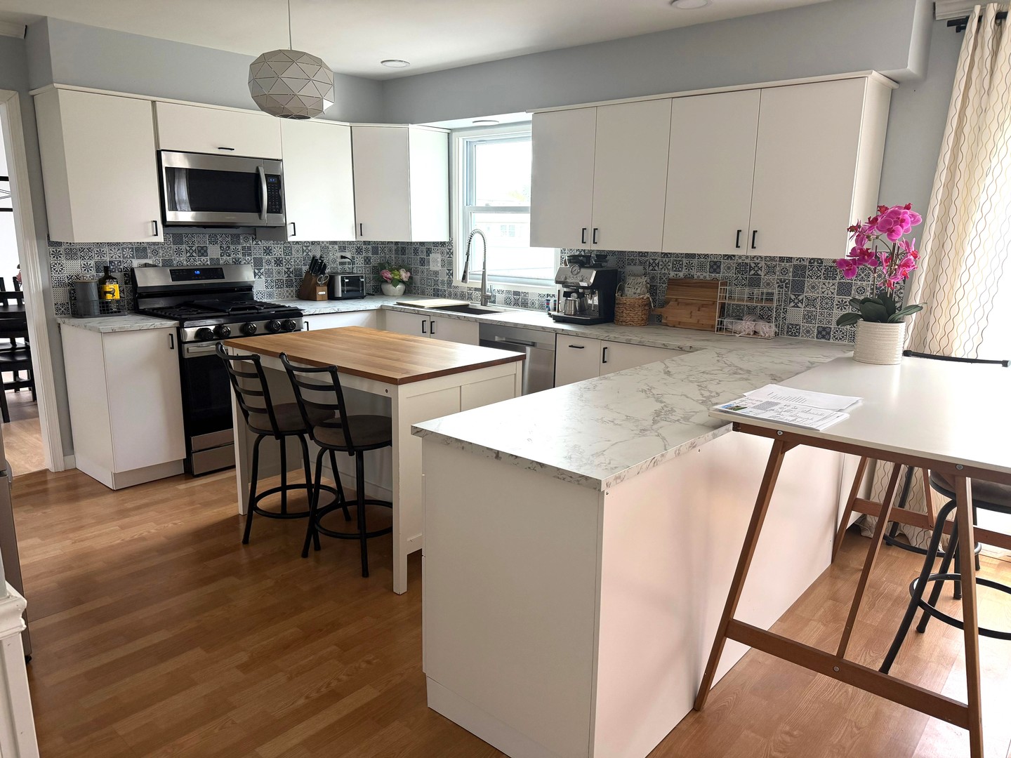 1623 W Bray Court, Arlington Heights, IL 60005