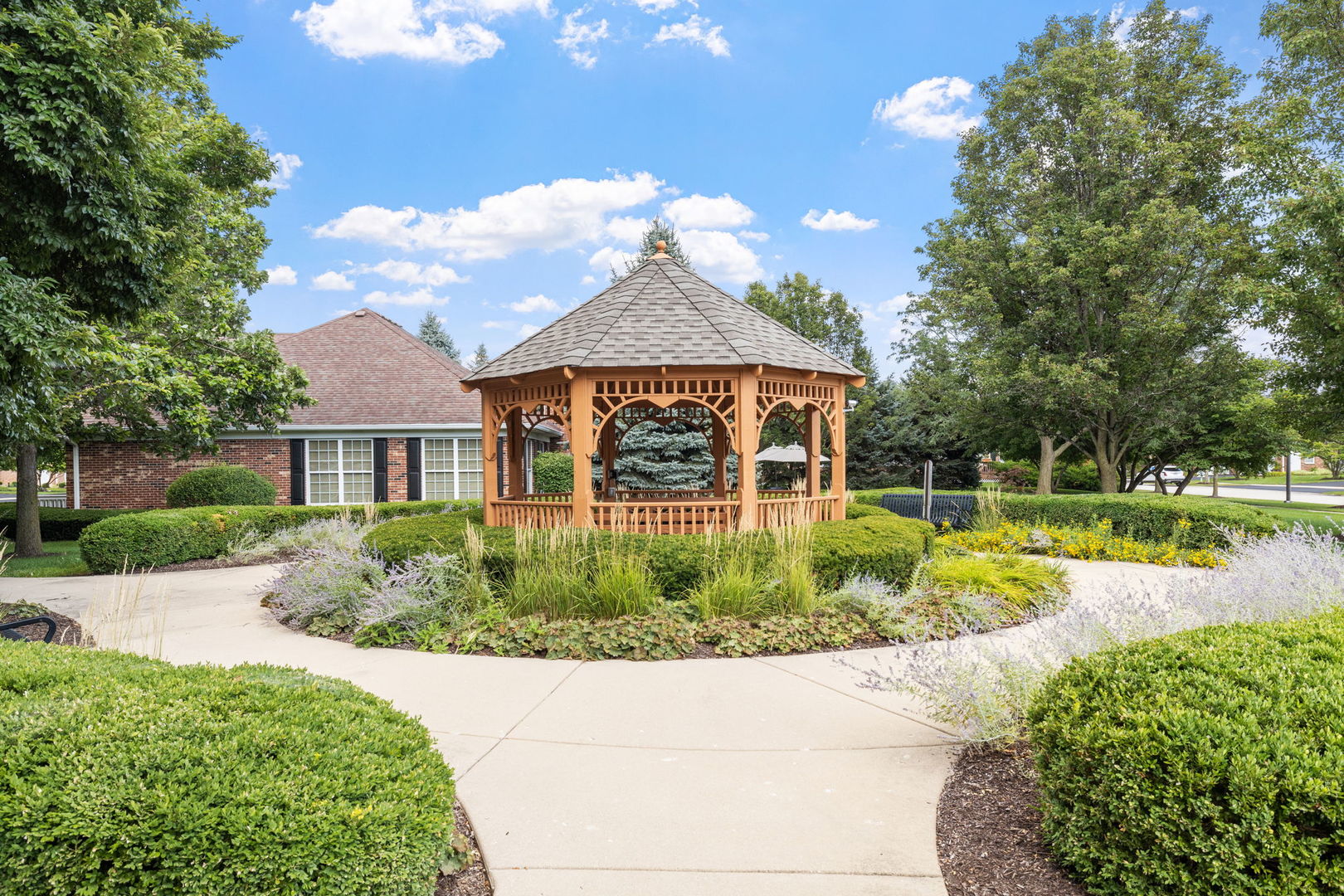 2893 Bond Circle #2893, Naperville, IL 60563