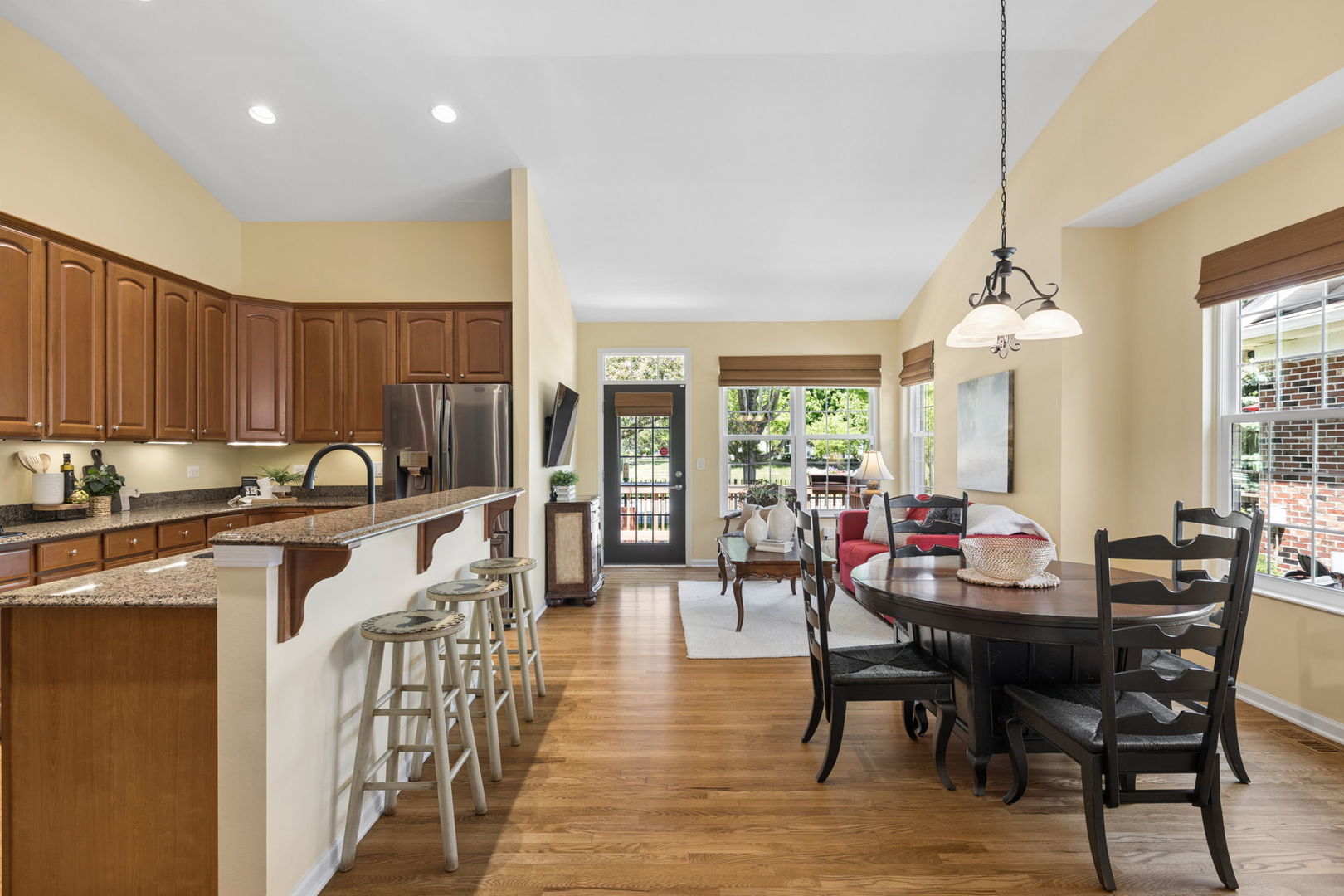 2893 Bond Circle #2893, Naperville, IL 60563