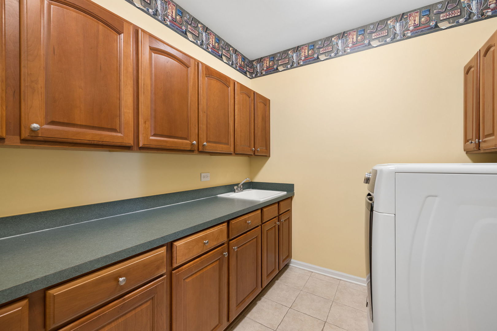 2893 Bond Circle #2893, Naperville, IL 60563