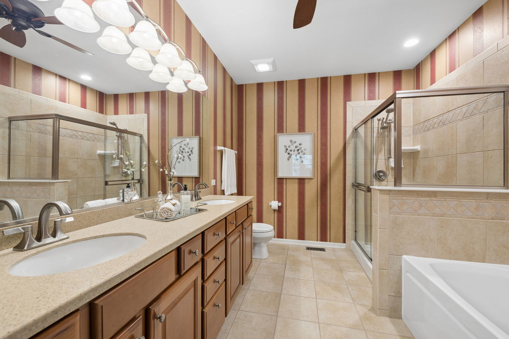 2893 Bond Circle #2893, Naperville, IL 60563