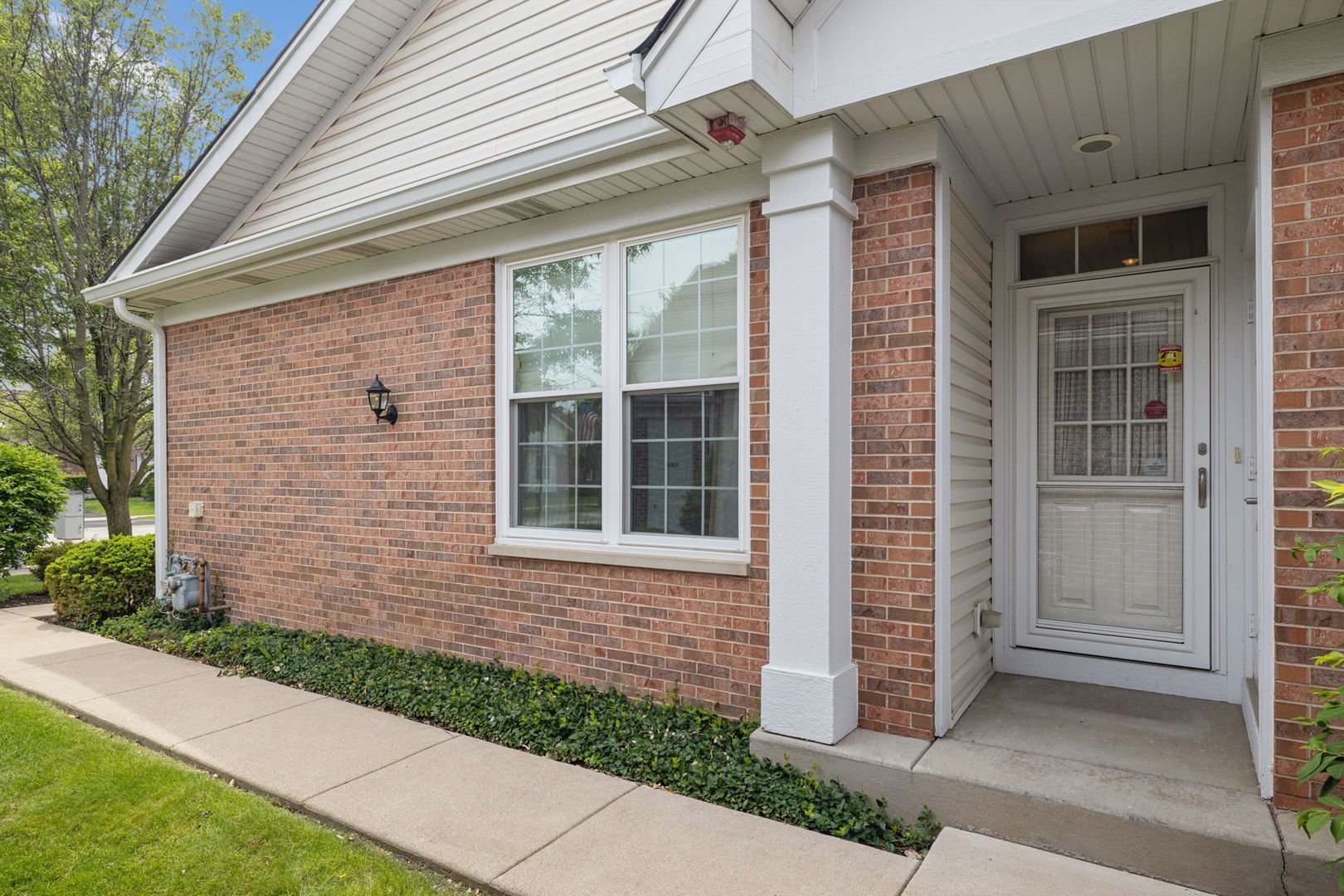 2893 Bond Circle #2893, Naperville, IL 60563