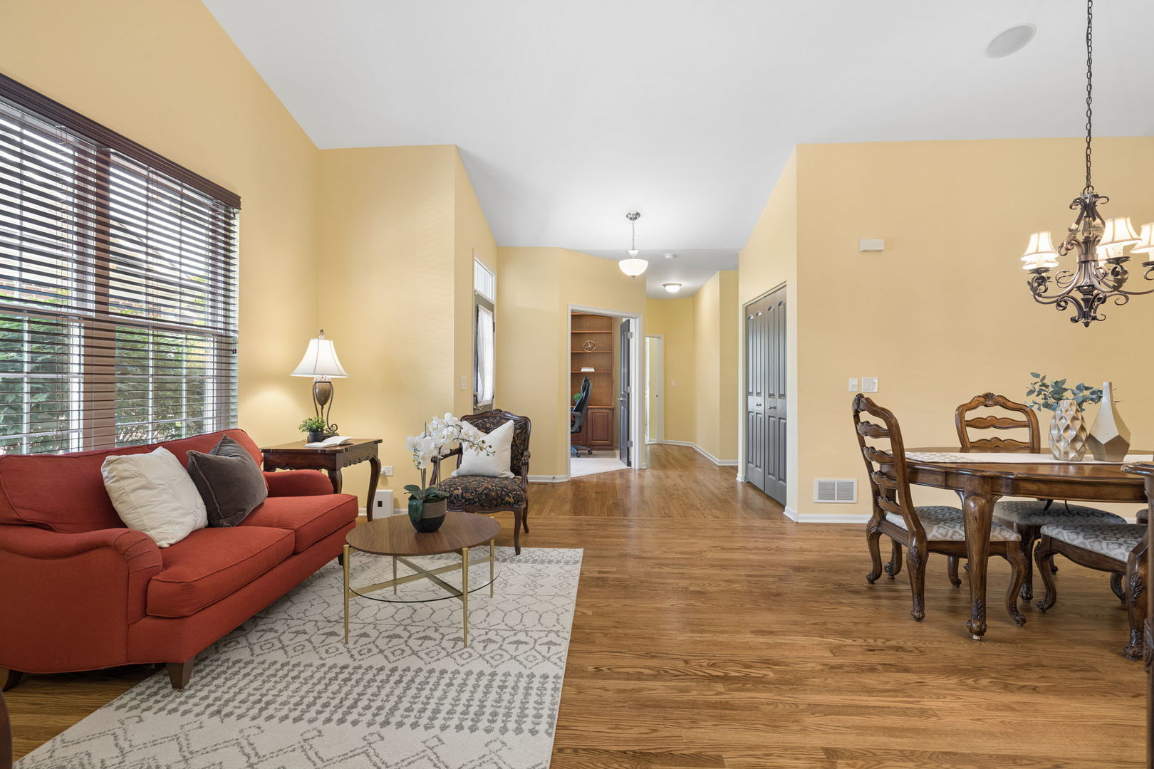 2893 Bond Circle #2893, Naperville, IL 60563