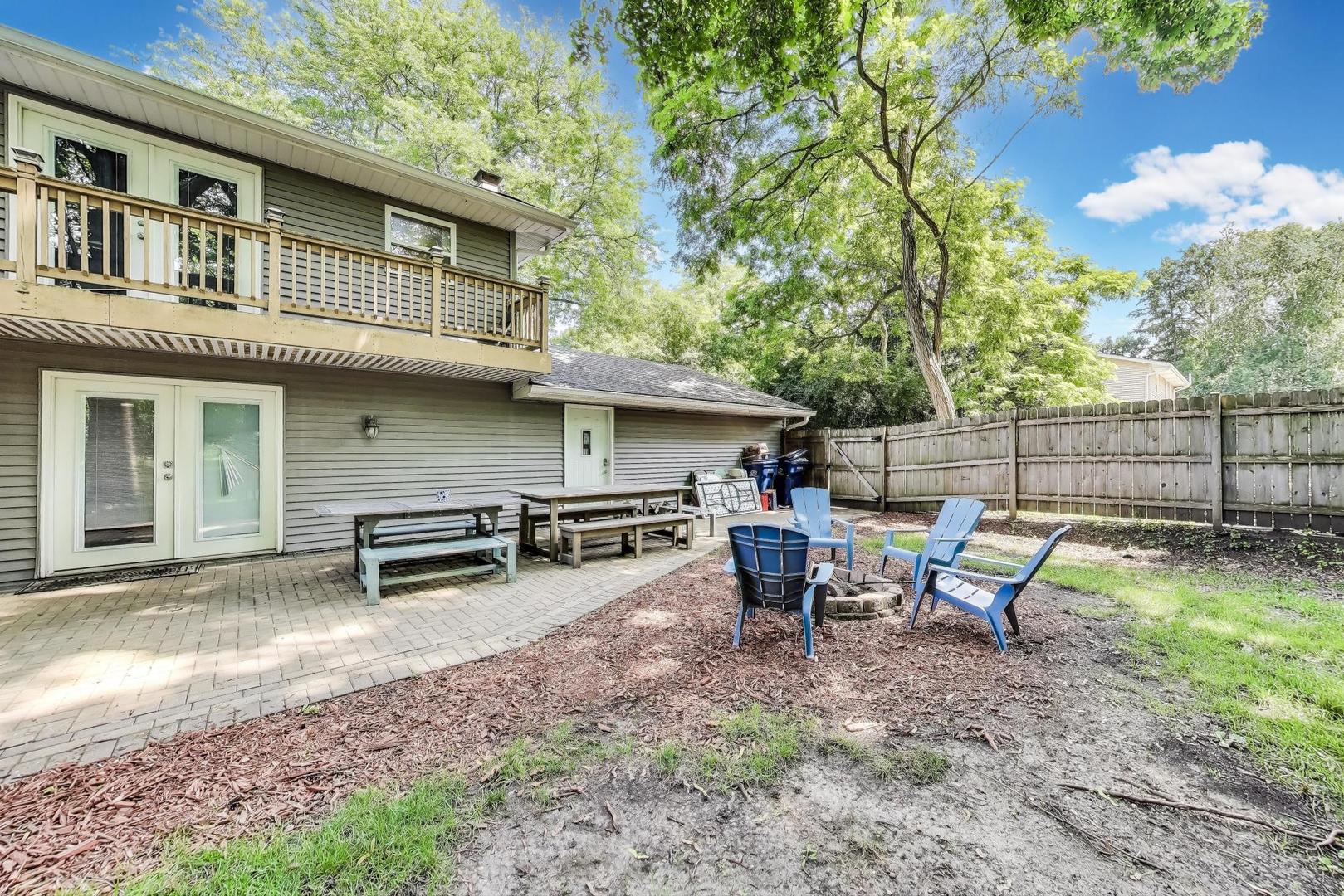 32362 N PINE Avenue, Grayslake, IL 60030