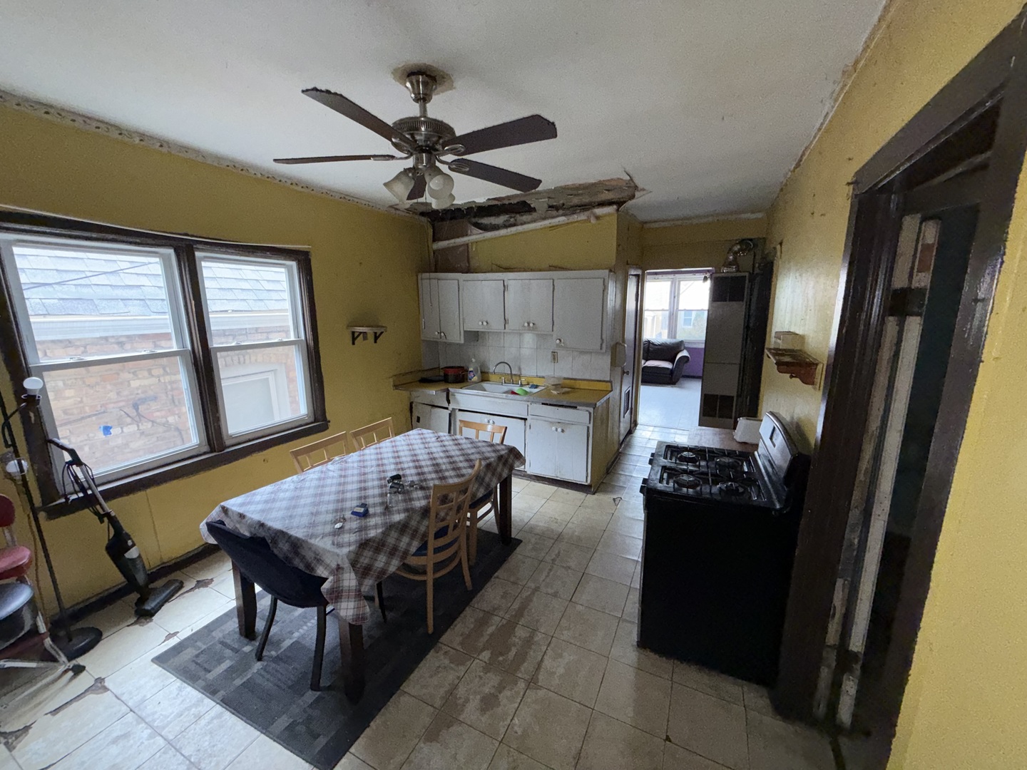 4815 S WINCHESTER Avenue, Chicago, IL 60609
