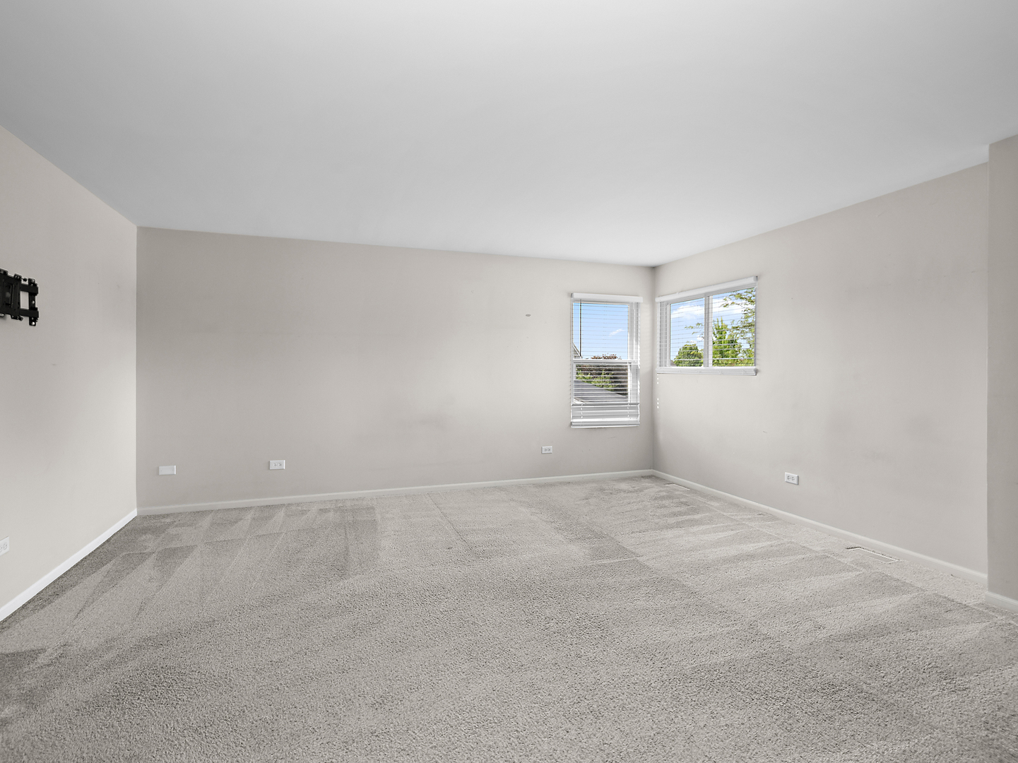 5301 Whisper Meadow Court, Plainfield, IL 60586