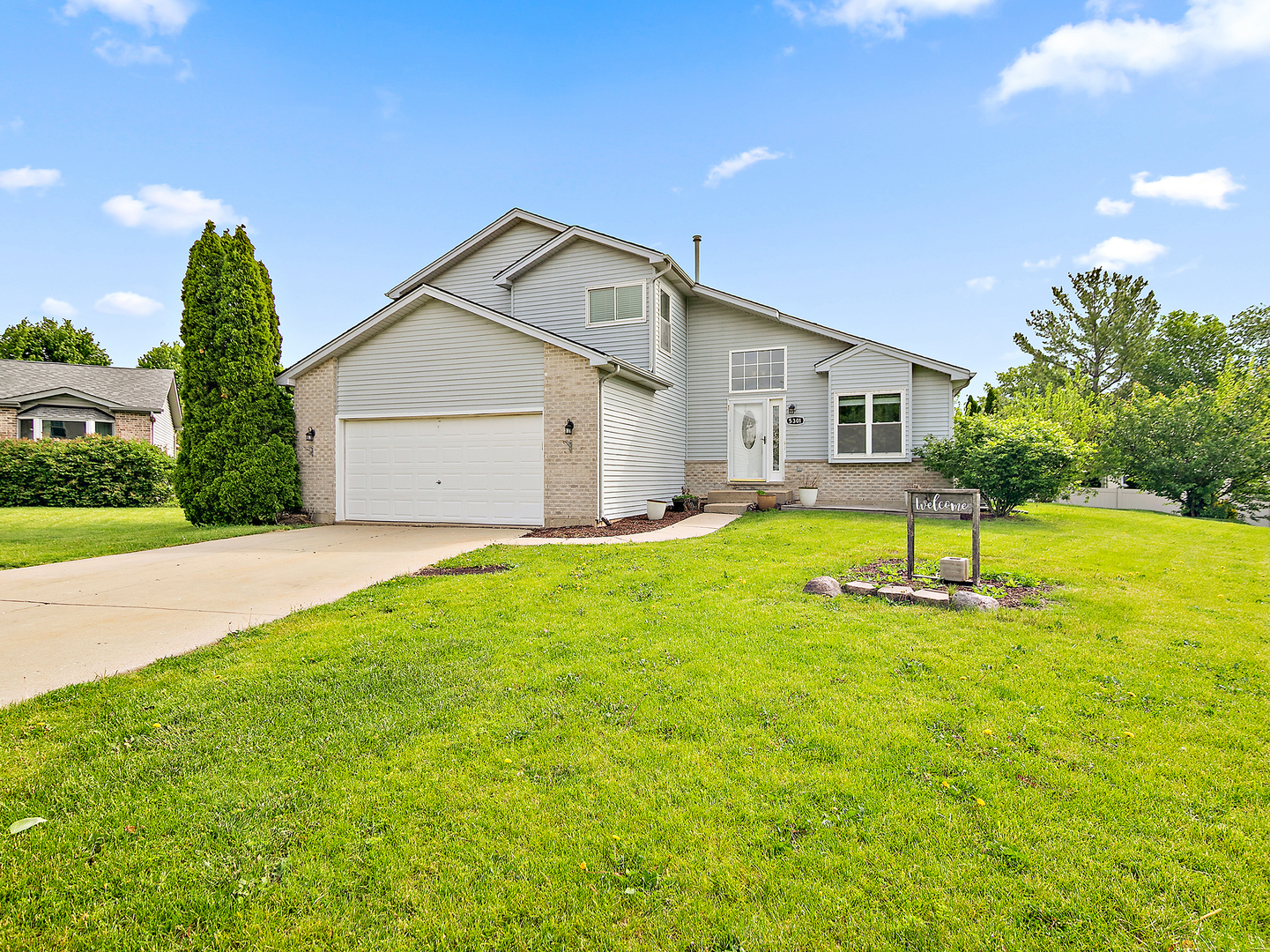 5301 Whisper Meadow Court, Plainfield, IL 60586