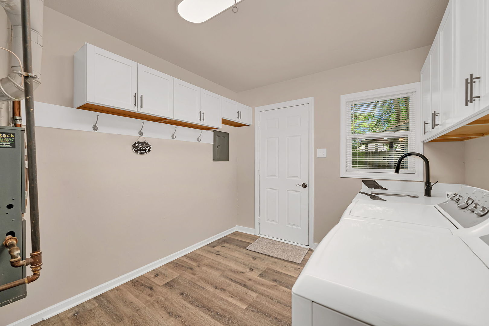 11660 S Harry J Rogowski Drive, Merrionette Park, IL 60803