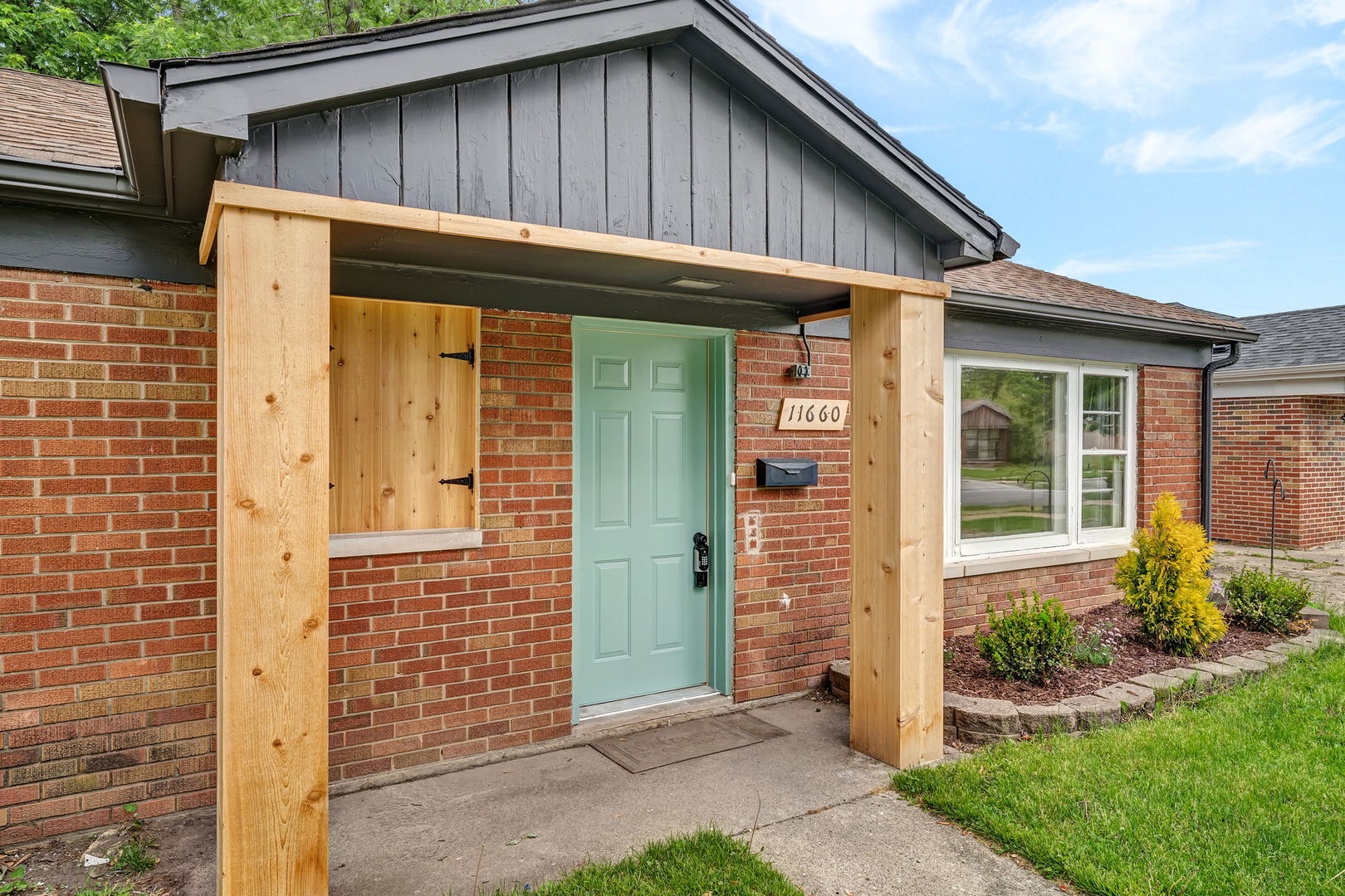 11660 S Harry J Rogowski Drive, Merrionette Park, IL 60803