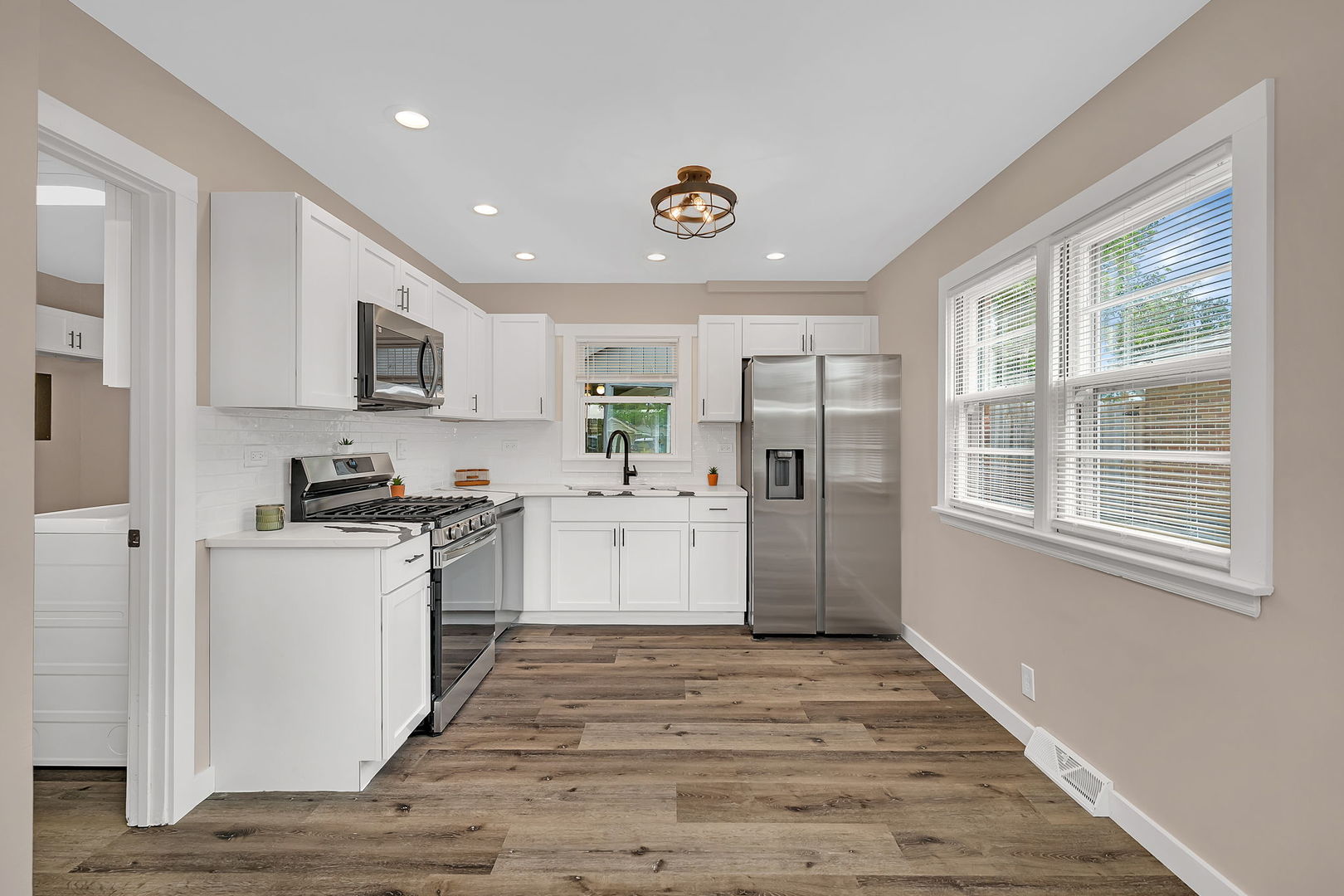 11660 S Harry J Rogowski Drive, Merrionette Park, IL 60803