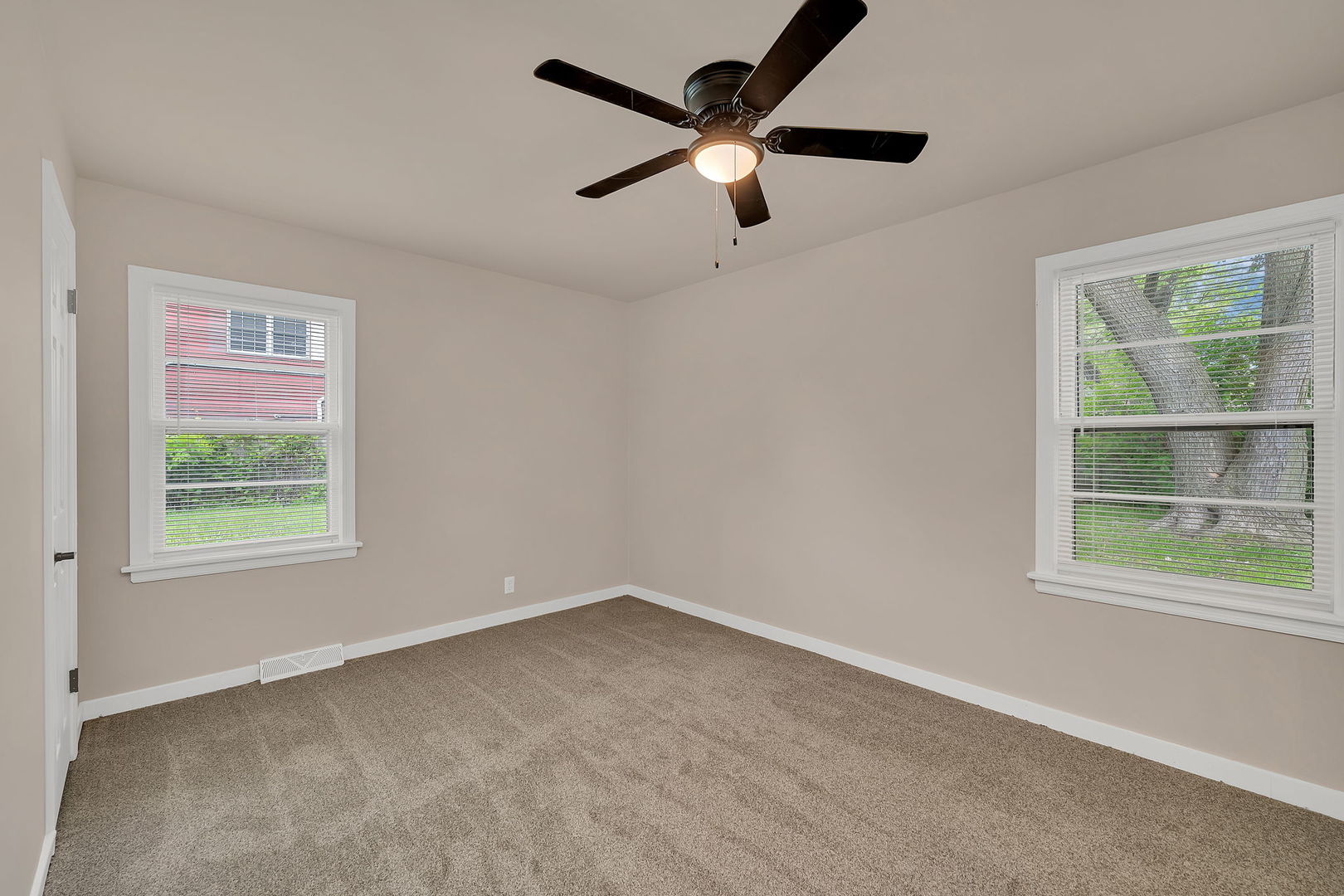 11660 S Harry J Rogowski Drive, Merrionette Park, IL 60803