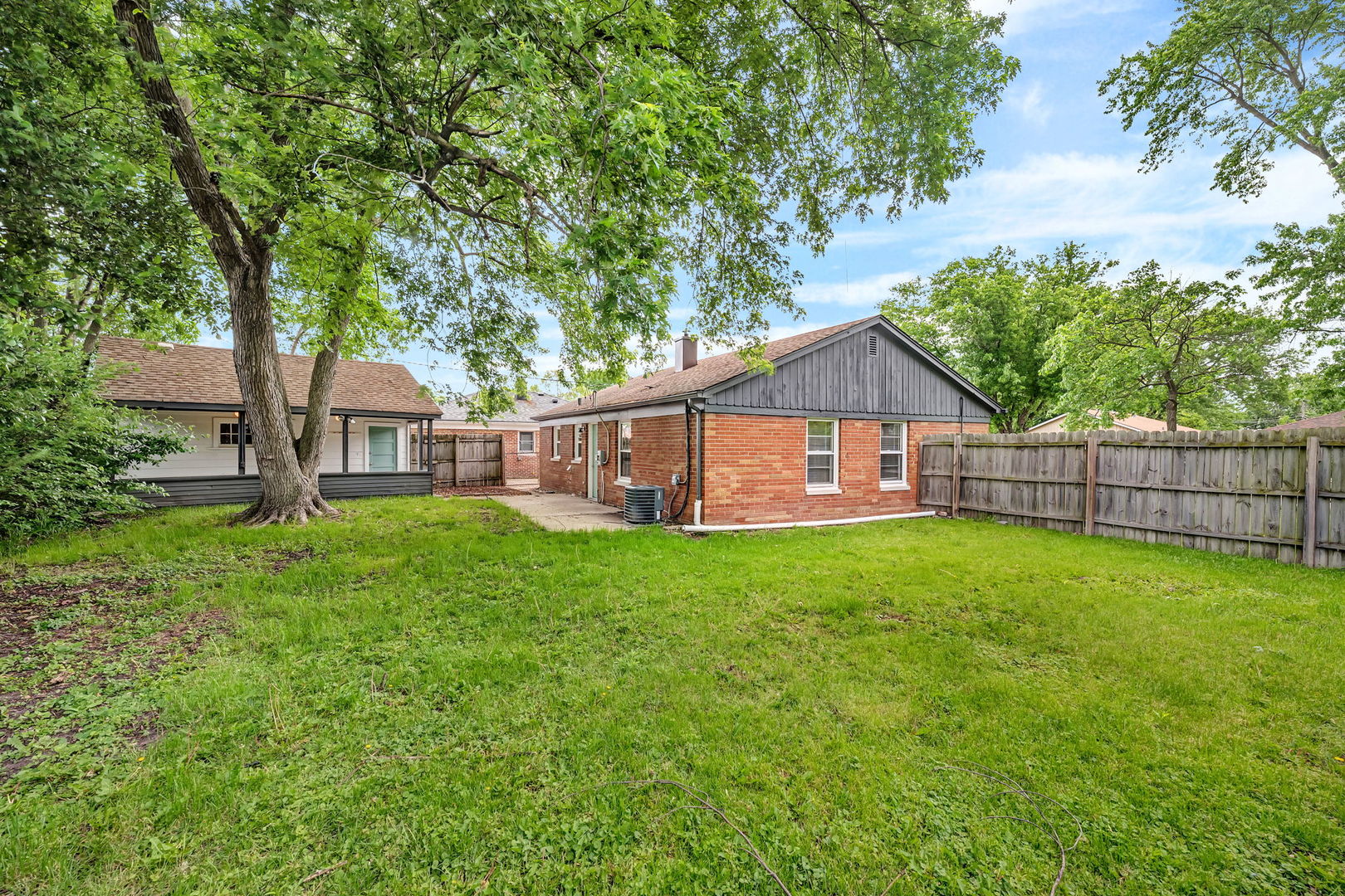 11660 S Harry J Rogowski Drive, Merrionette Park, IL 60803