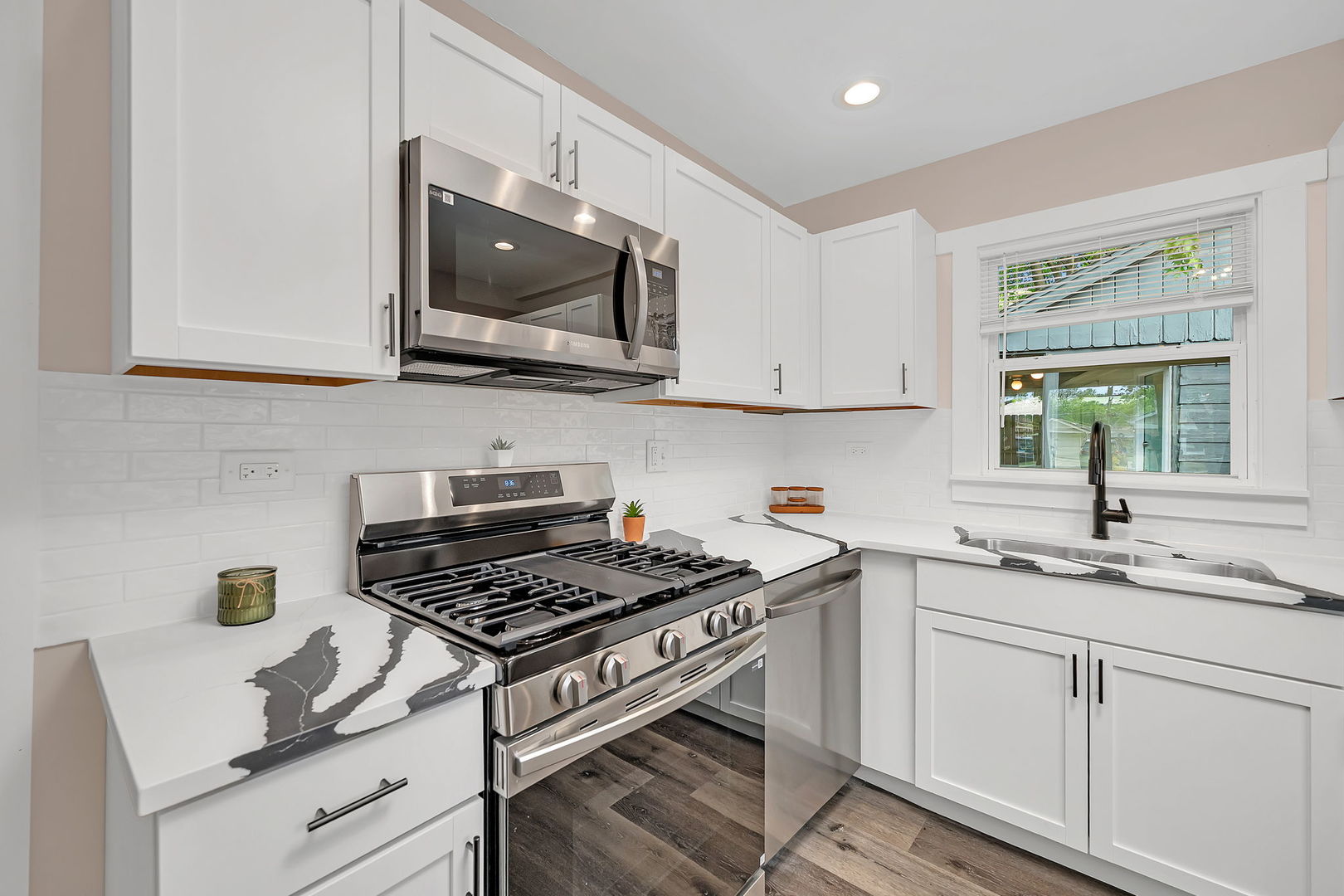 11660 S Harry J Rogowski Drive, Merrionette Park, IL 60803