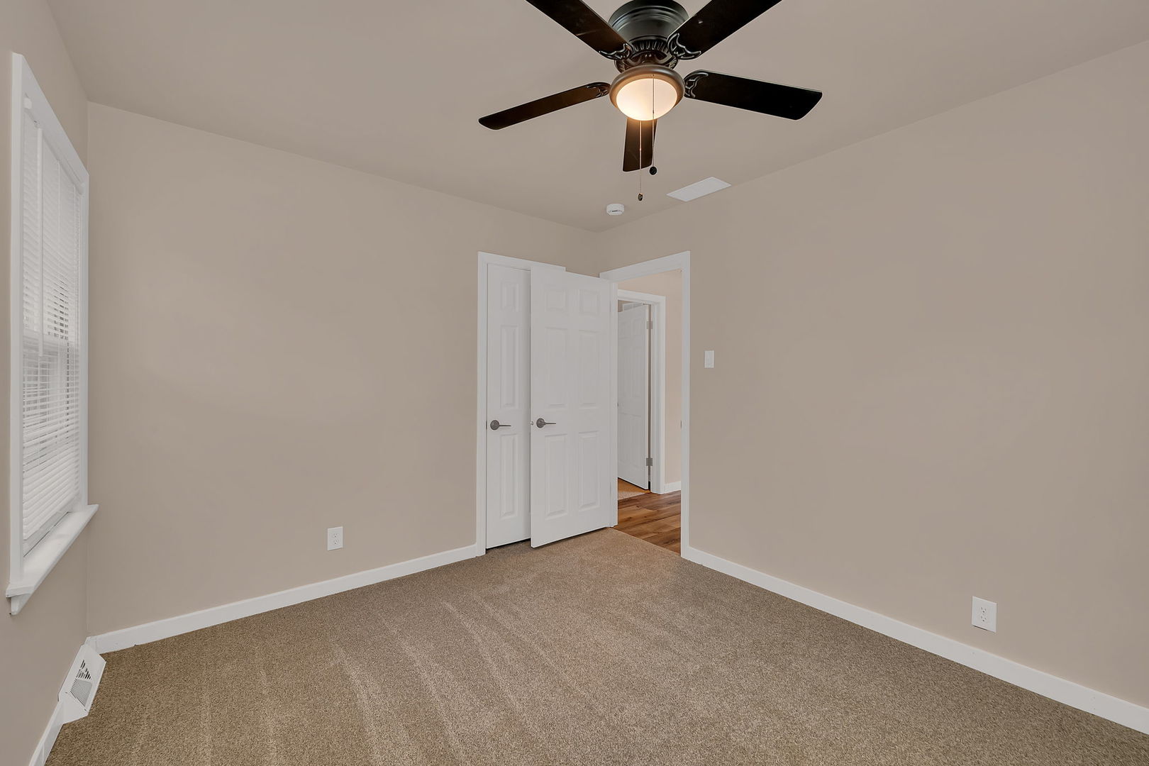 11660 S Harry J Rogowski Drive, Merrionette Park, IL 60803