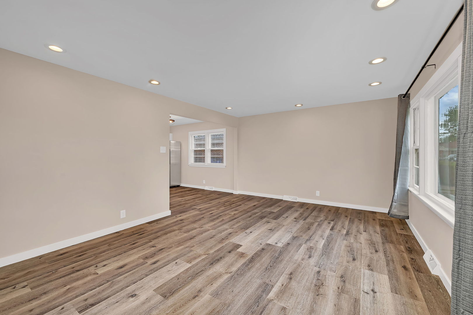 11660 S Harry J Rogowski Drive, Merrionette Park, IL 60803