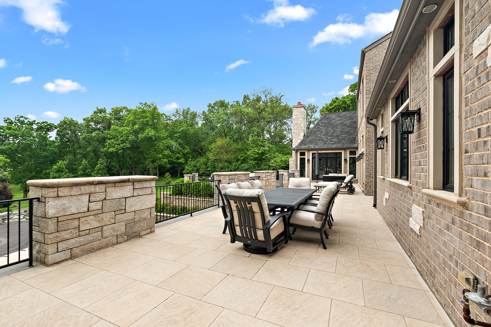 15w181 87th Street, Burr Ridge, IL 60527