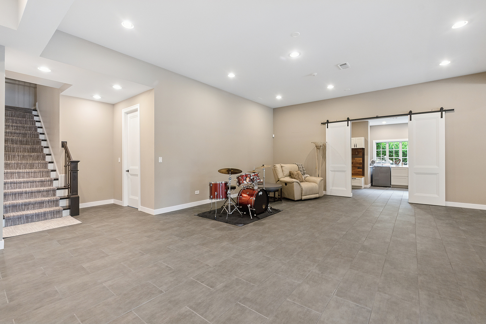 15w181 87th Street, Burr Ridge, IL 60527