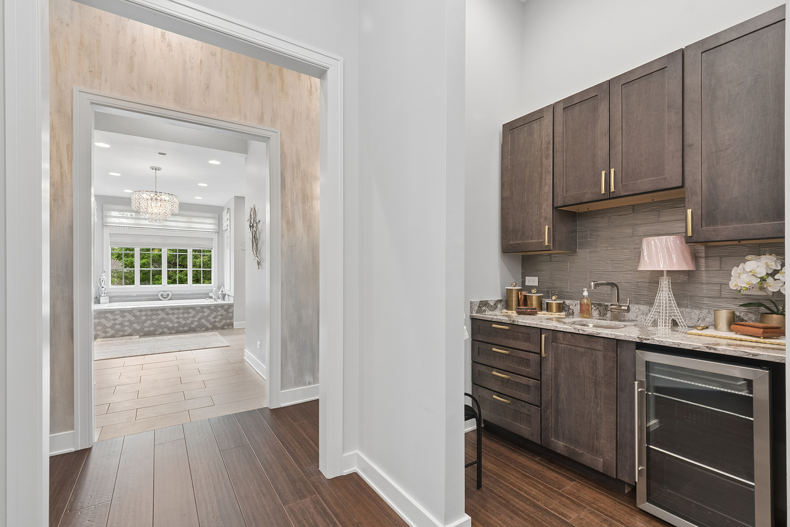 15w181 87th Street, Burr Ridge, IL 60527