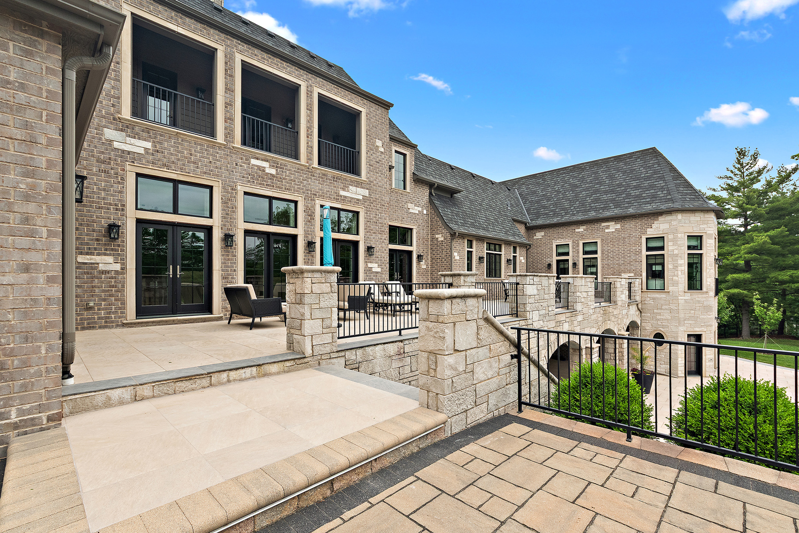 15w181 87th Street, Burr Ridge, IL 60527