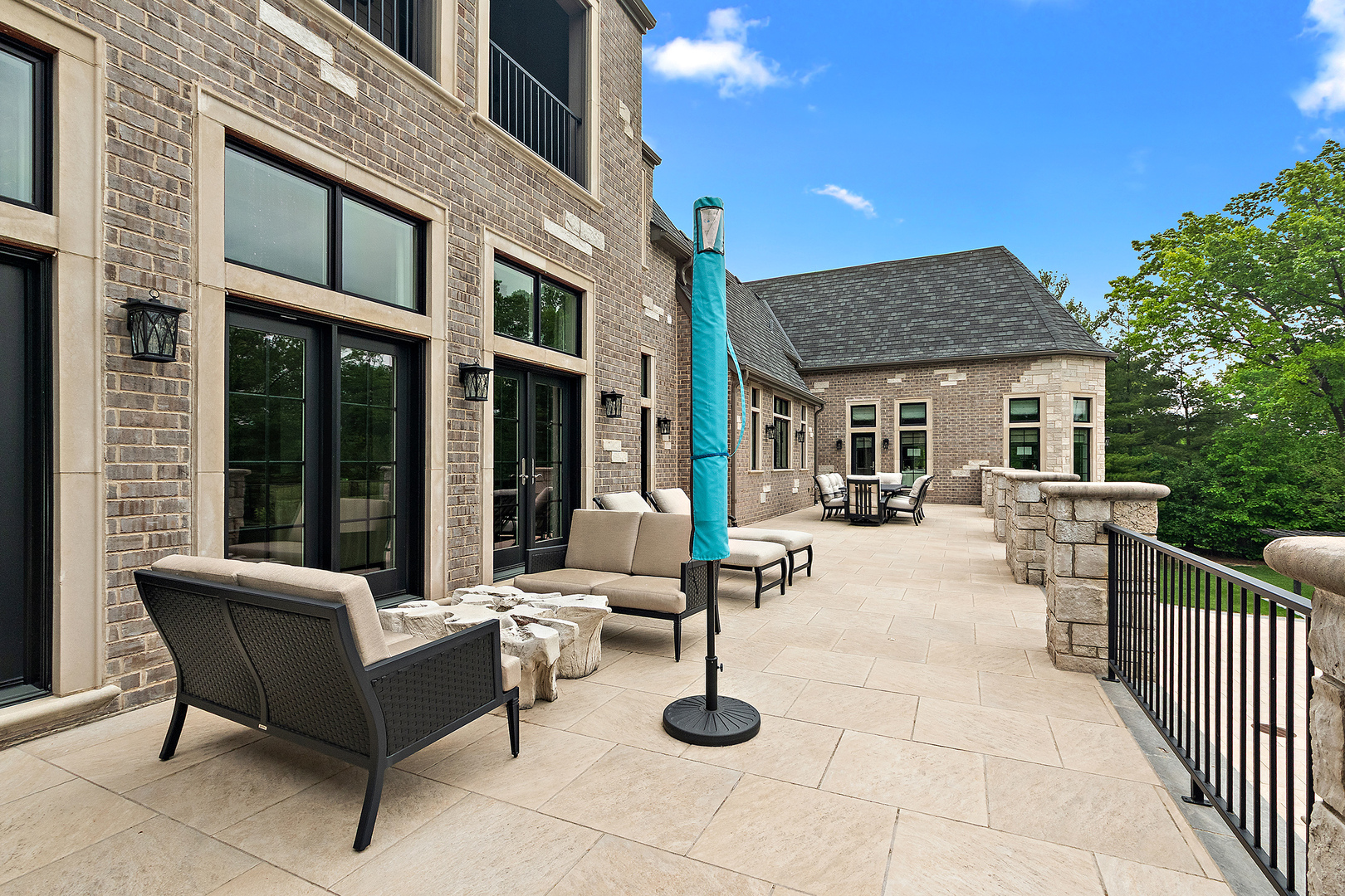 15w181 87th Street, Burr Ridge, IL 60527