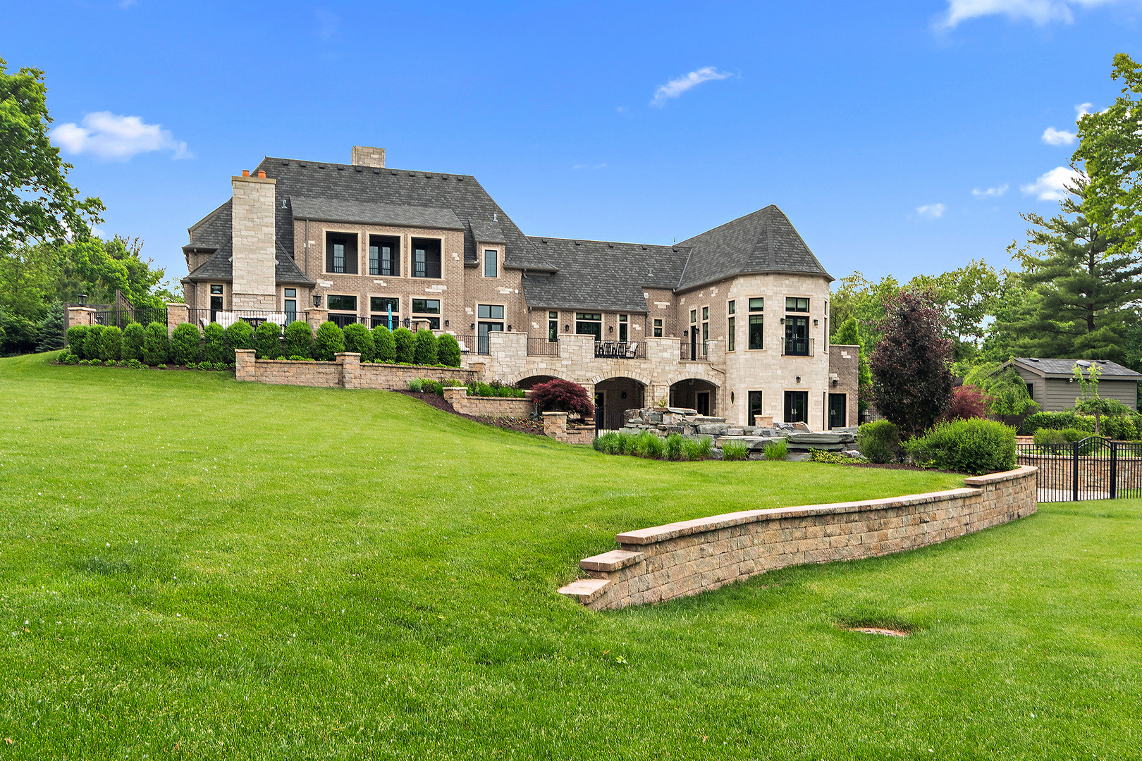 15w181 87th Street, Burr Ridge, IL 60527