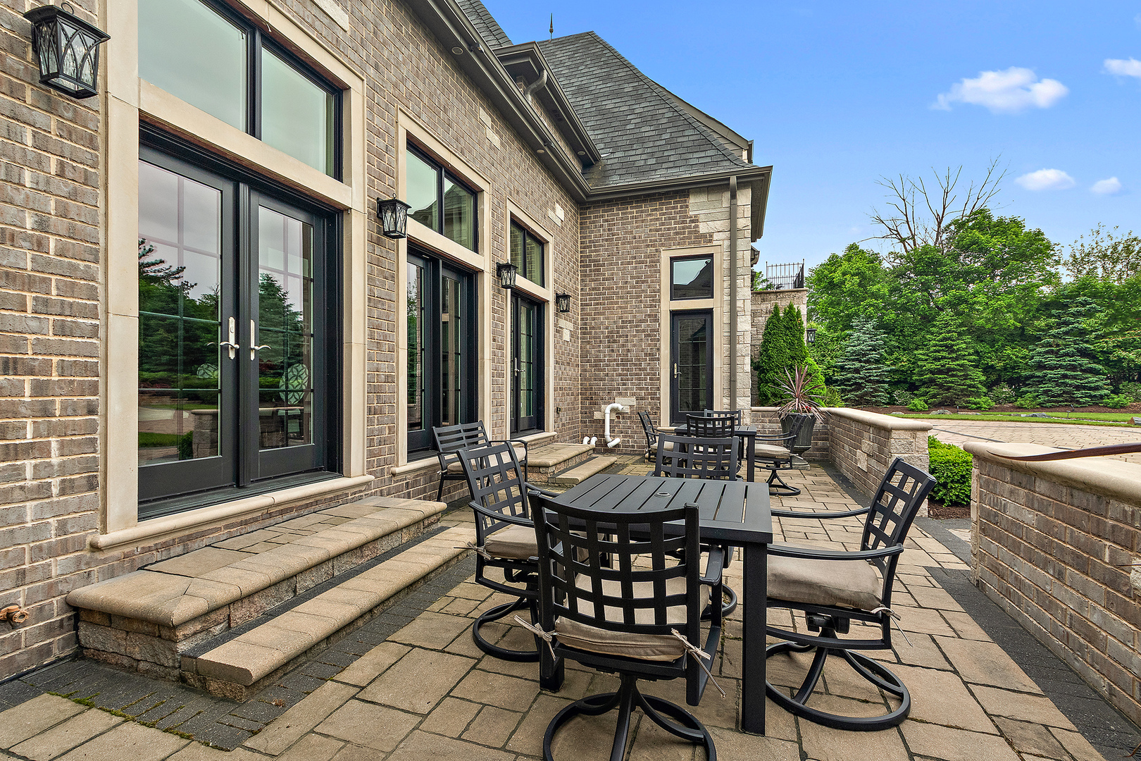 15w181 87th Street, Burr Ridge, IL 60527