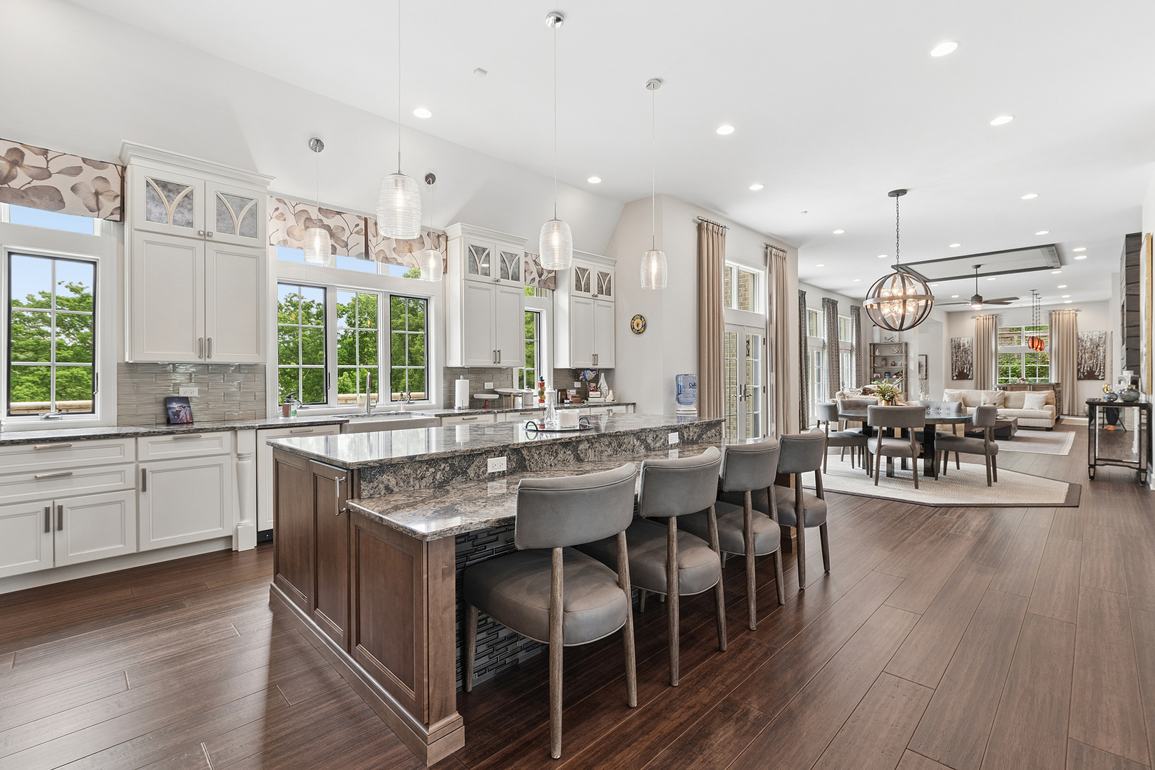 15w181 87th Street, Burr Ridge, IL 60527