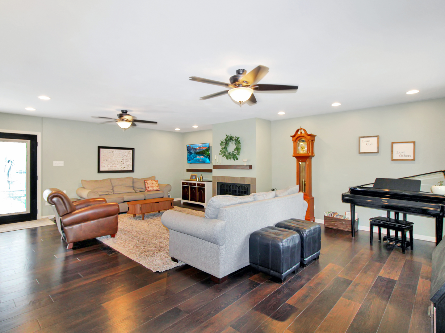 200 Inwood Drive, Joliet, IL 60435
