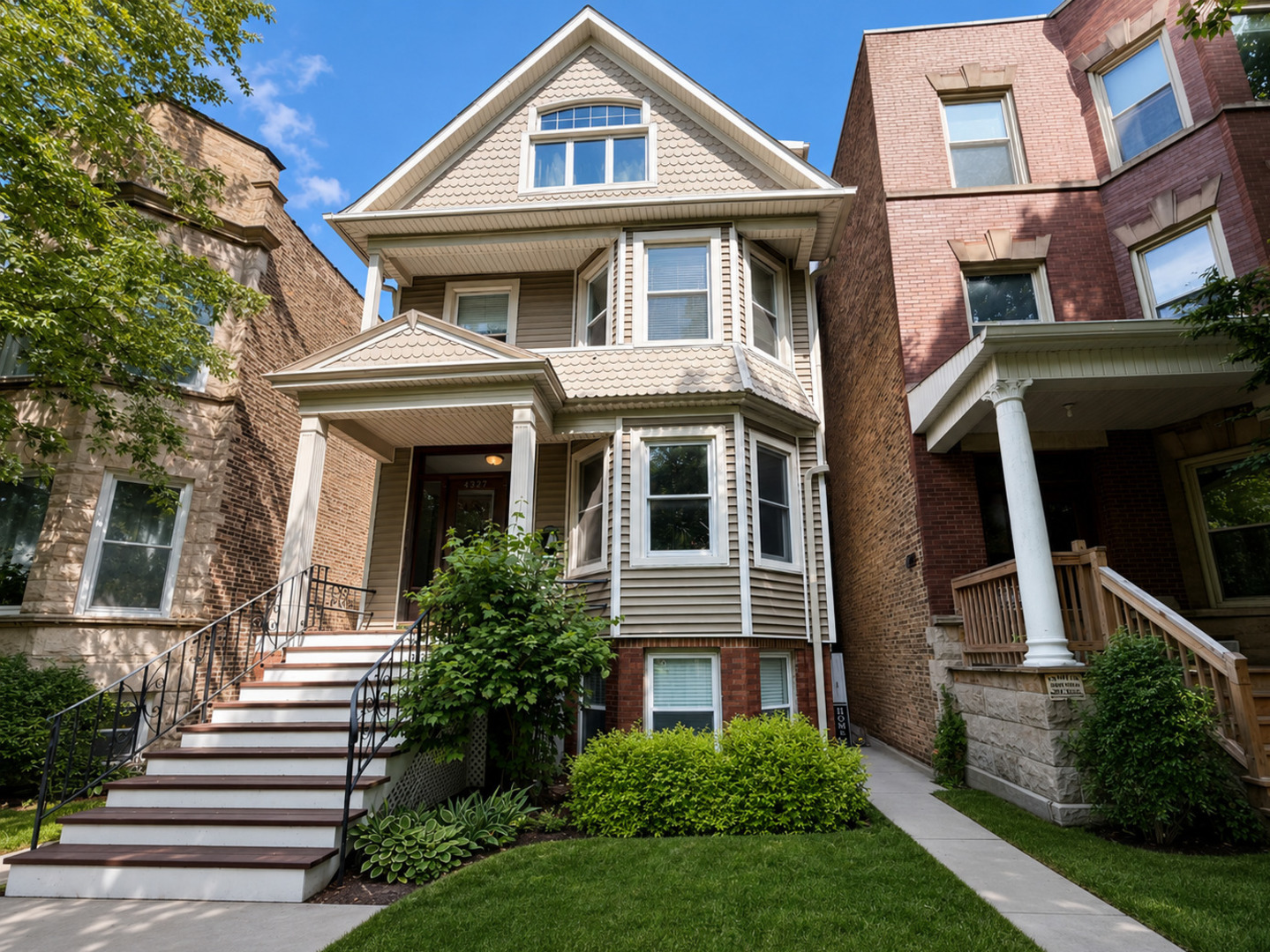 4327 N Damen Avenue #G, Chicago, IL 60618