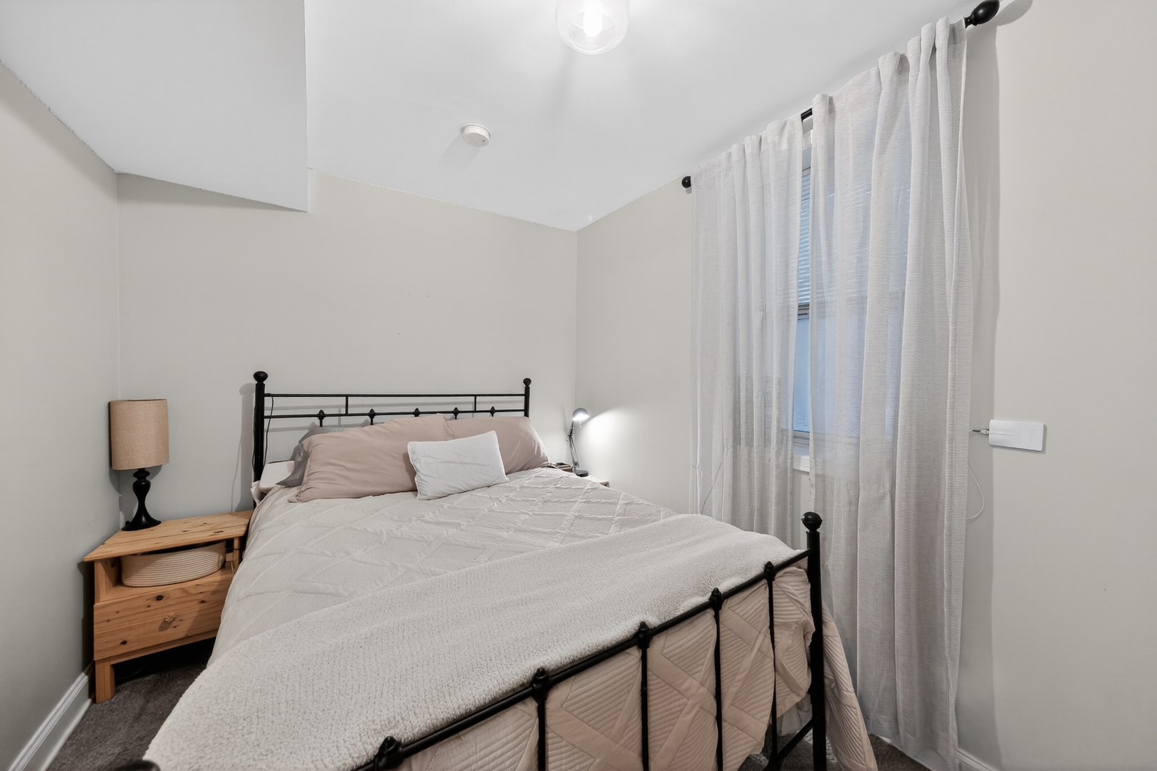 4327 N Damen Avenue #G, Chicago, IL 60618