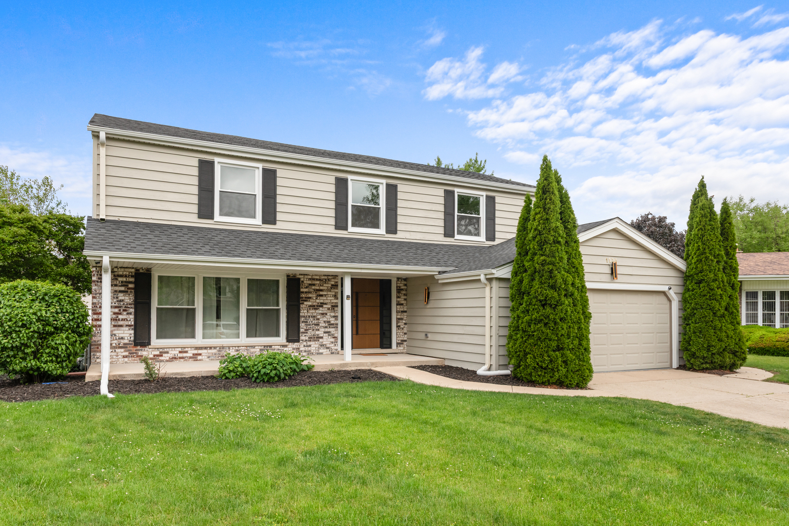 1134 Jamestown Court, Schaumburg, IL 60193