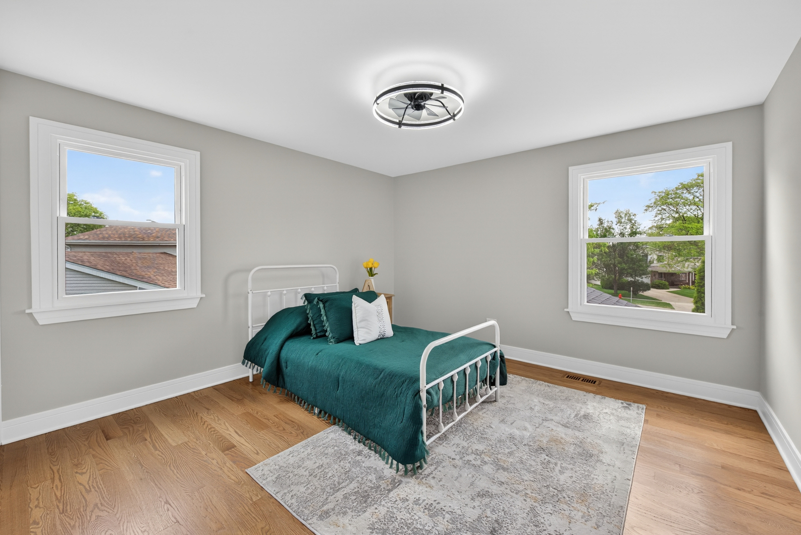 1134 Jamestown Court, Schaumburg, IL 60193