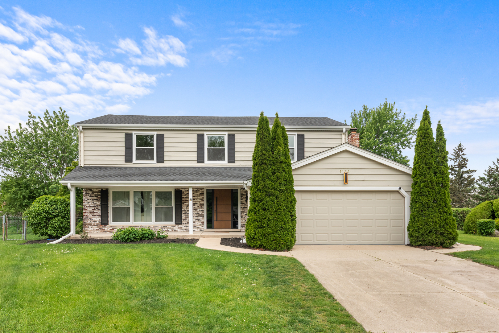 1134 Jamestown Court, Schaumburg, IL 60193