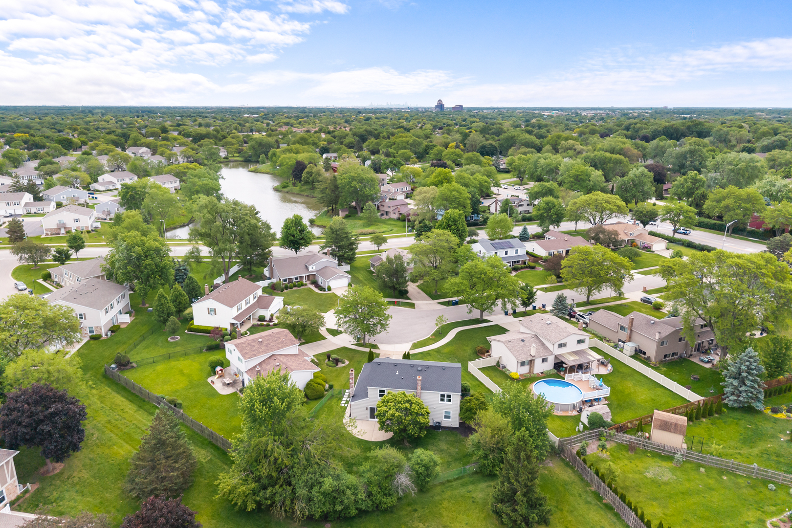 1134 Jamestown Court, Schaumburg, IL 60193