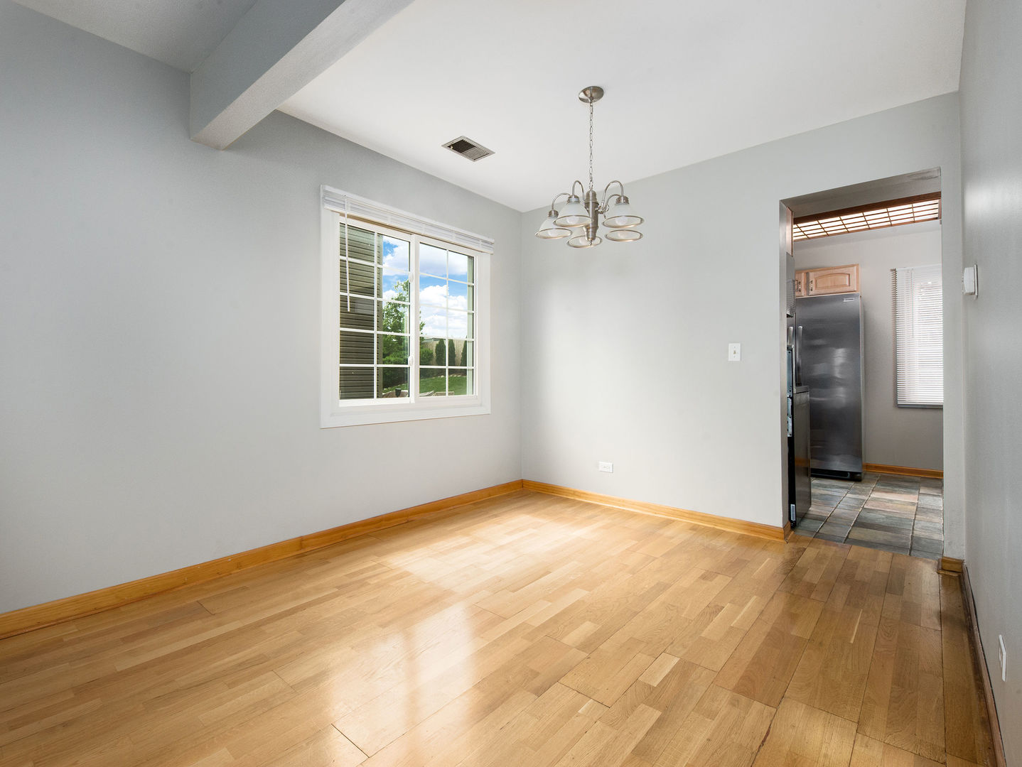 748 Berwick Place, Roselle, IL 60172