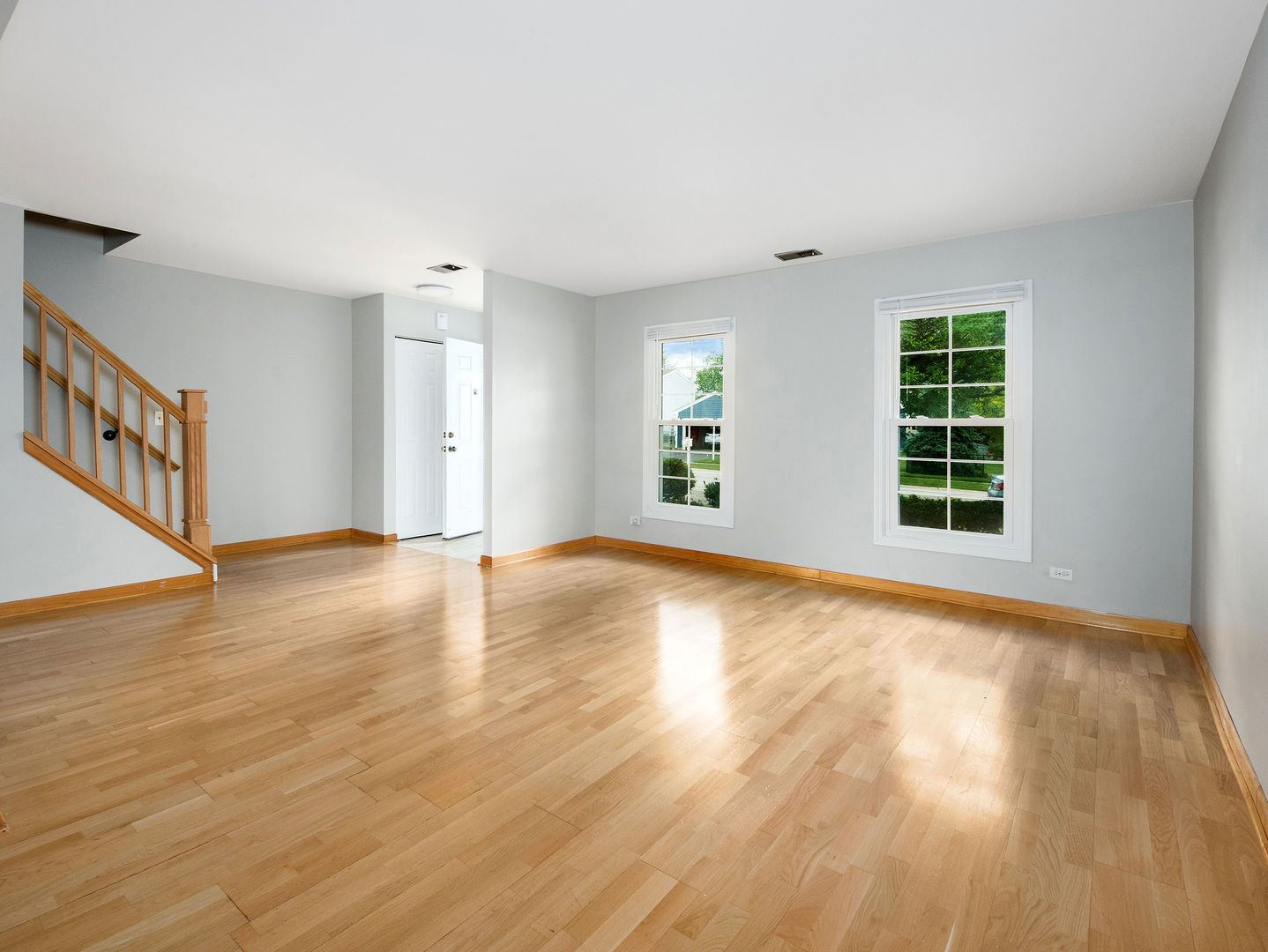 748 Berwick Place, Roselle, IL 60172