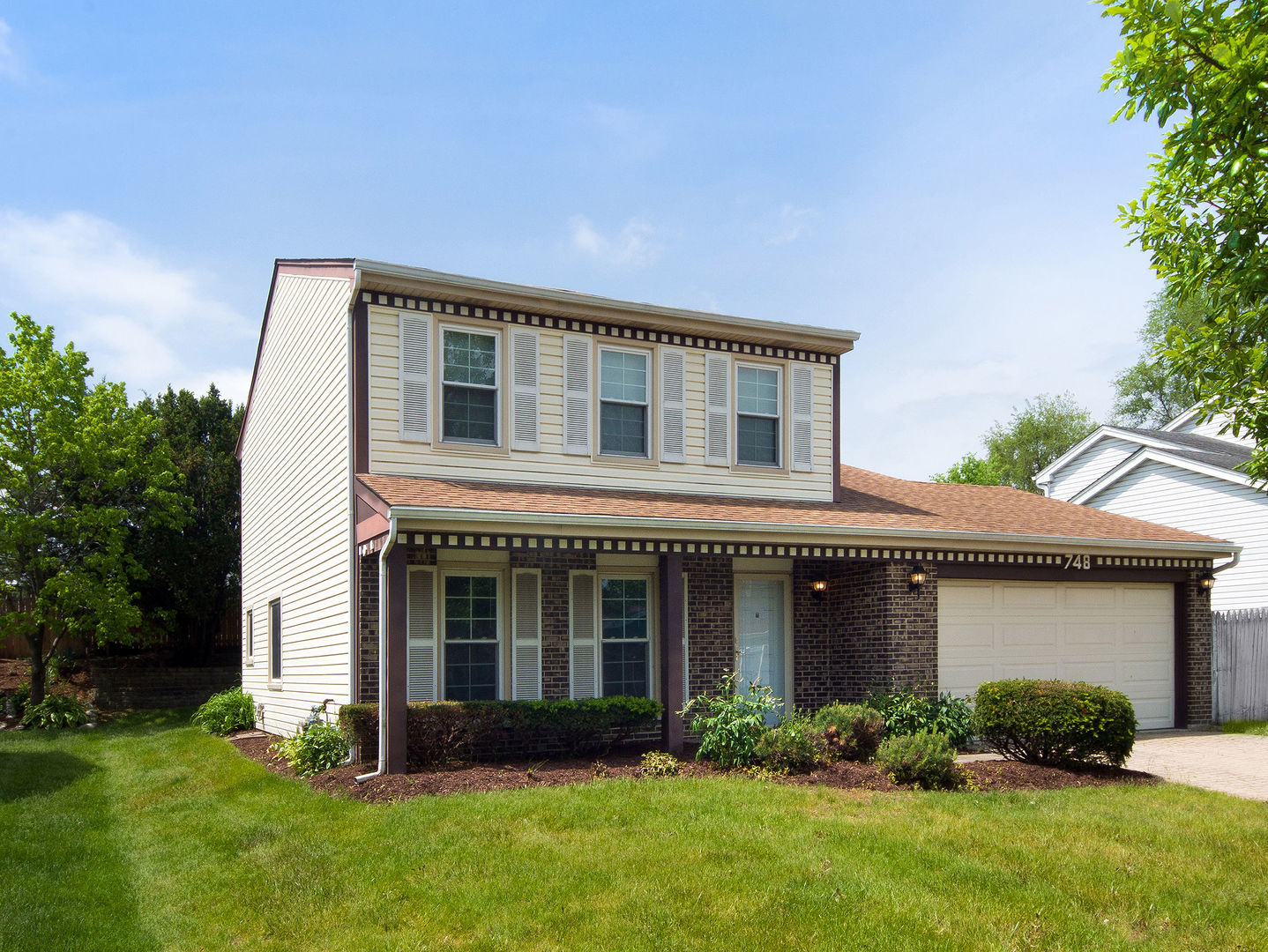 748 Berwick Place, Roselle, IL 60172